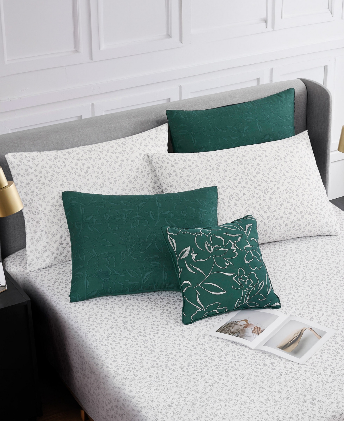 Nine West Abstract Bed in a Bag 8-Pc. Comforter Set