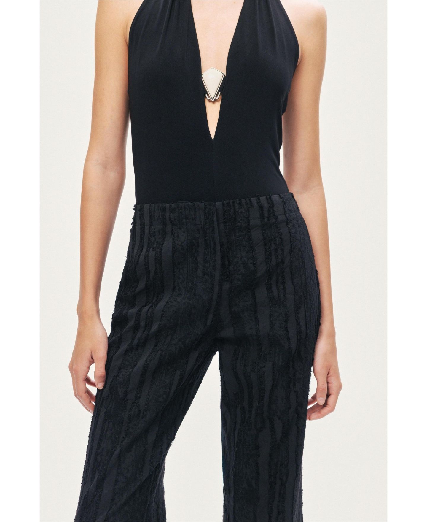 Женская блузка NOCTURNE Halter Deep V — фото 3