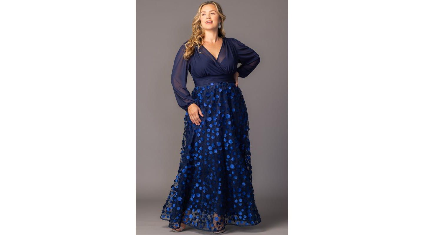 Женское платье Kiyonna Plus Size Blossoming Beauty Mesh Evening Gown, цвет: Тёмно-синий — фото 5