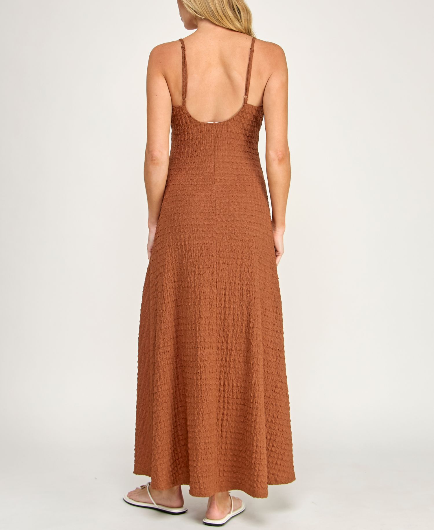 Juniors' Sleeveless Cowl Neck Maxi Dress