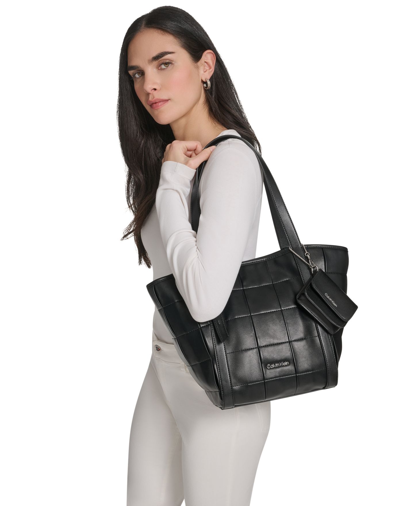Женская сумка Calvin Klein Tina Pleated Extra-Large Tote Handbag, цвет: Чёрный / Серебряный — фото 3