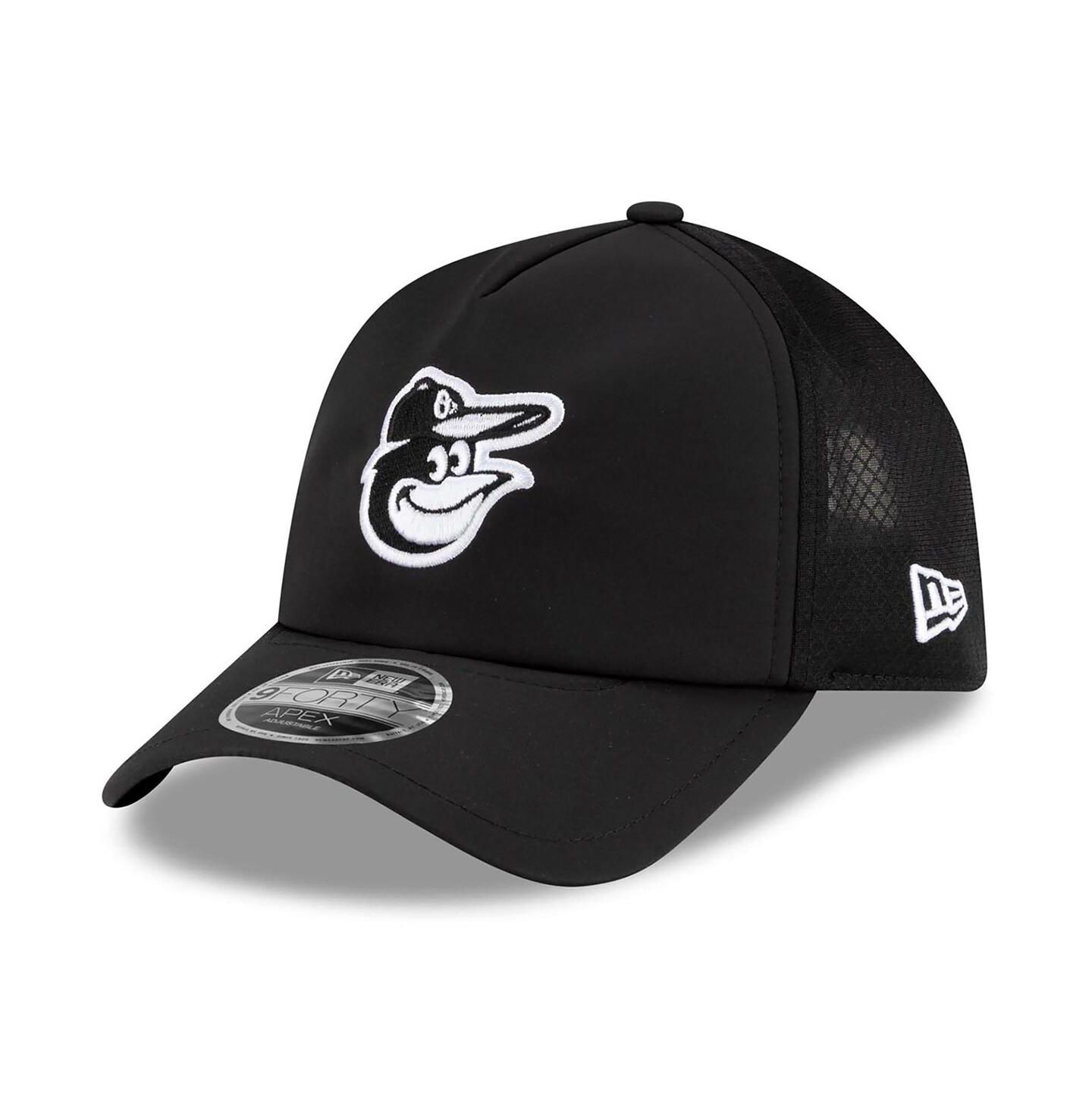 Мужская кепка New Era Black Baltimore Orioles 2026 Batting Practice Apex 9FORTY Adjustable Trucker Hat — фото 1