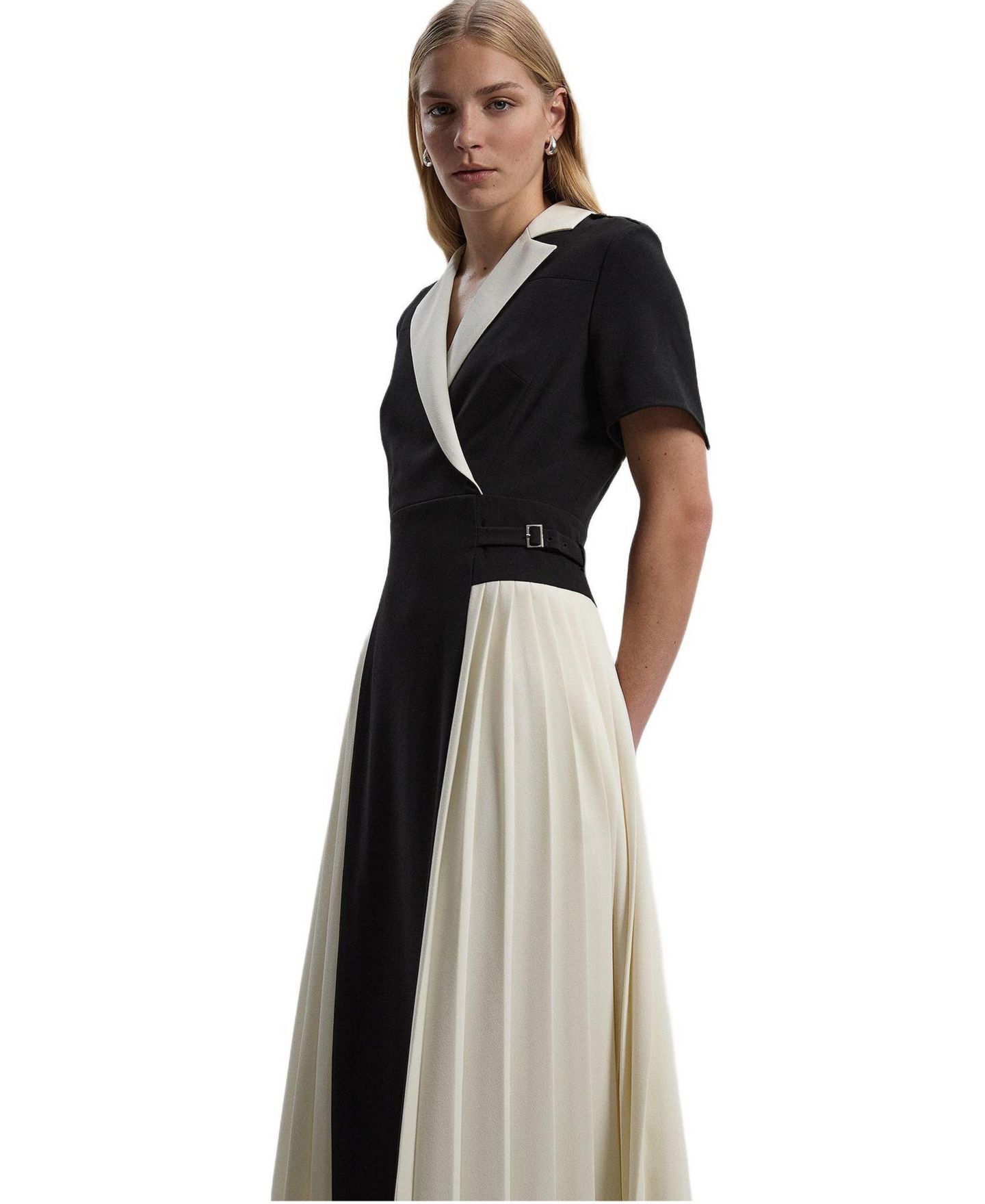 Женское платье Karen Millen Tailored Crepe Pleated Midi Shirt Dress, цвет: Mono — фото 2