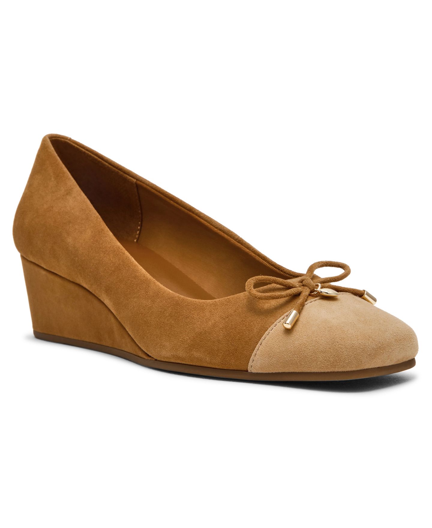 Женские туфли Anne Klein Waiter Leather Cap Toe Wedge Pumps, цвет: Коньячный / Рыжевато-коричневый замшевый — фото 1