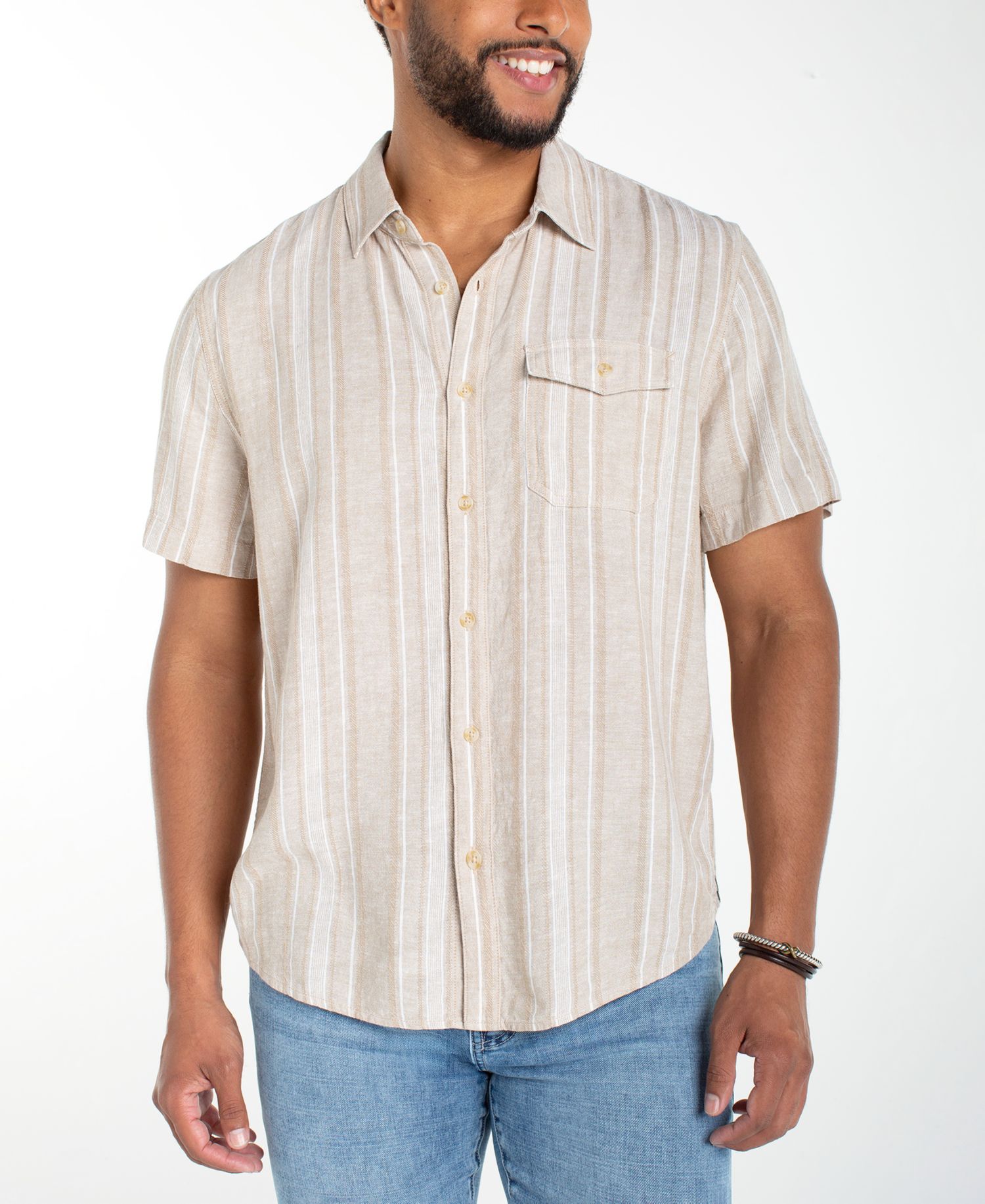 Men's Short-Sleeve Button-Up Shirt