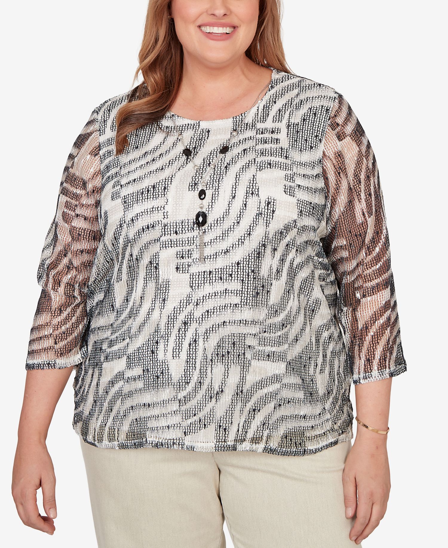 Plus Size Detail Driven Animal Popcorn Embellished Top with Necklace