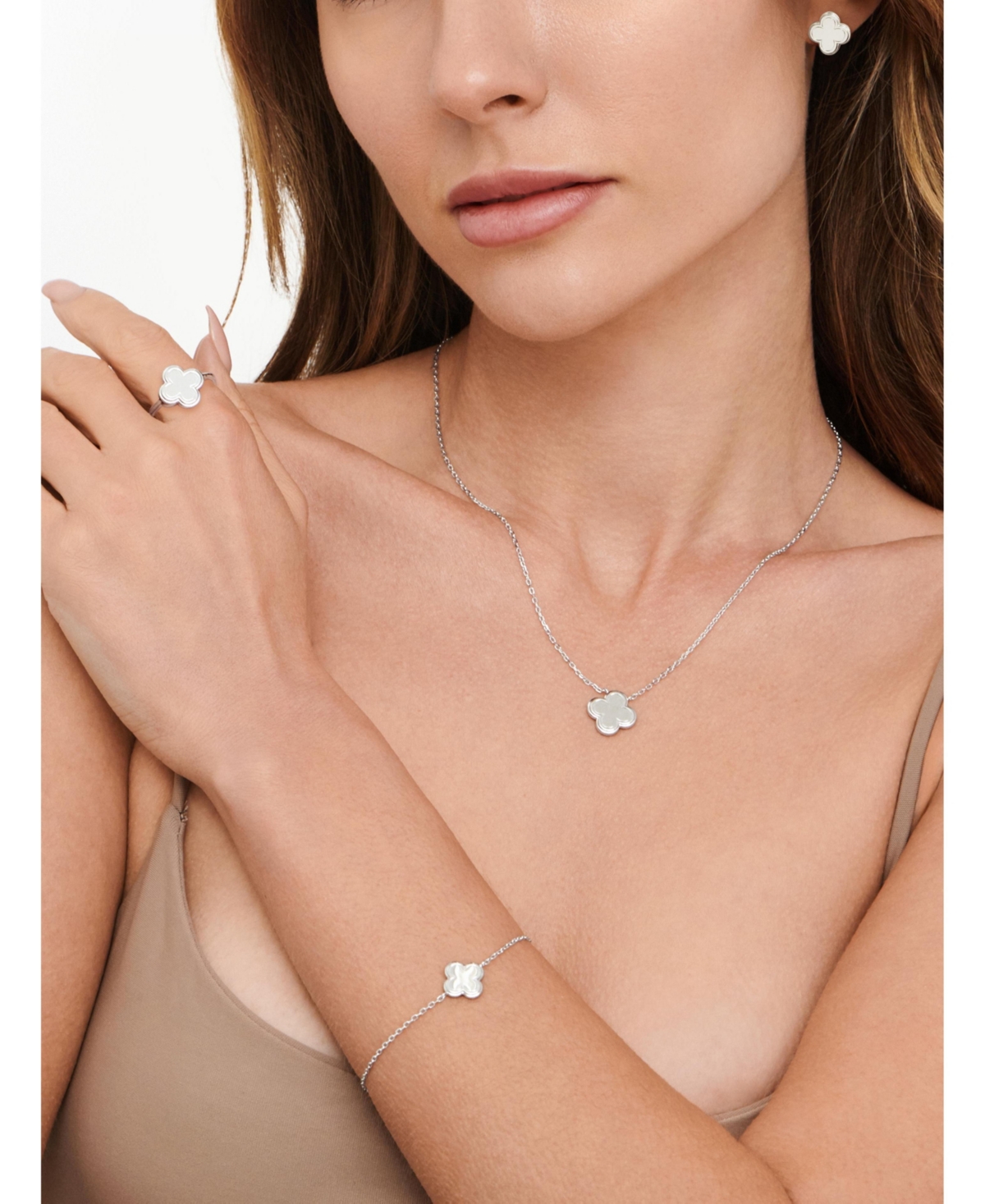 Devata Contour-lined Clover Ring Rhodium Plated Sterling Silver