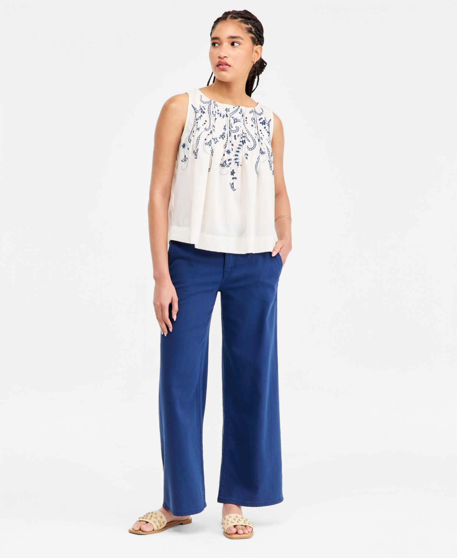 Women's Sleeveless Boat-Neck Embroidered Woven Cotton Top