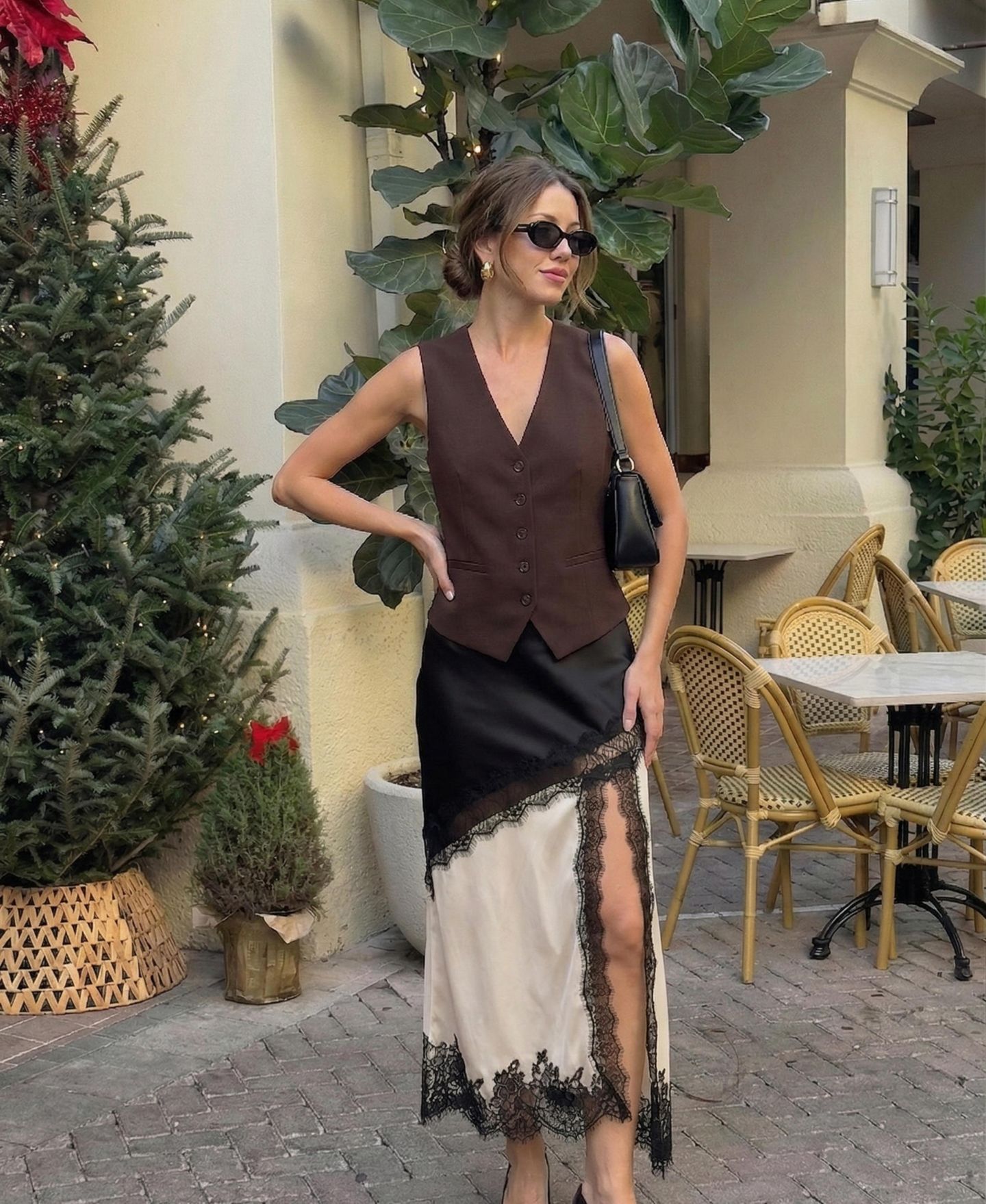Женская юбка Modenaire Lace-Trim Asymmetric Satin Midi, цвет: Бежевый — фото 8