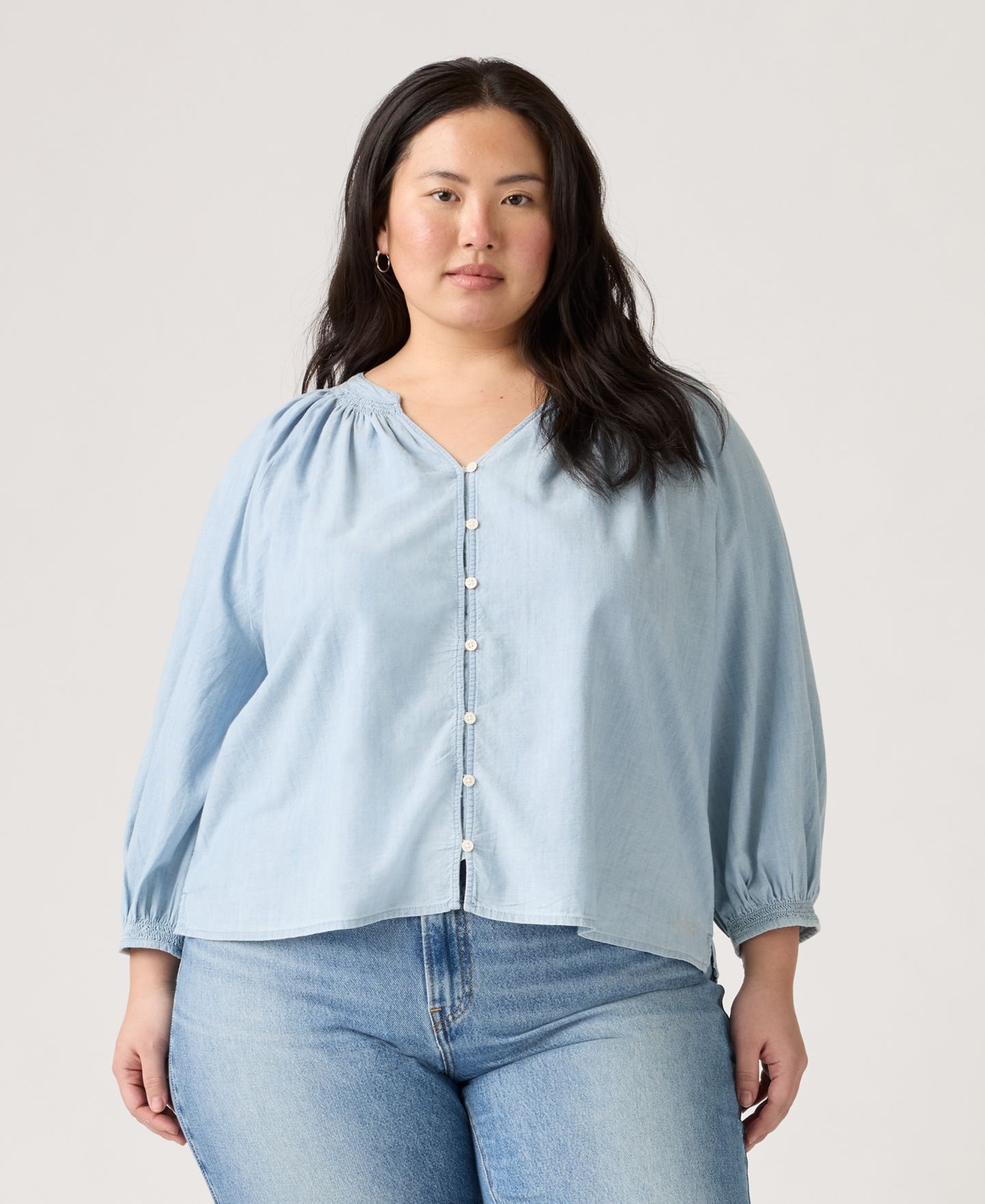 Женский топ Levi's Phoebe с V-образным вырезом, больших размеров, цвет: Soft Current — фото 1