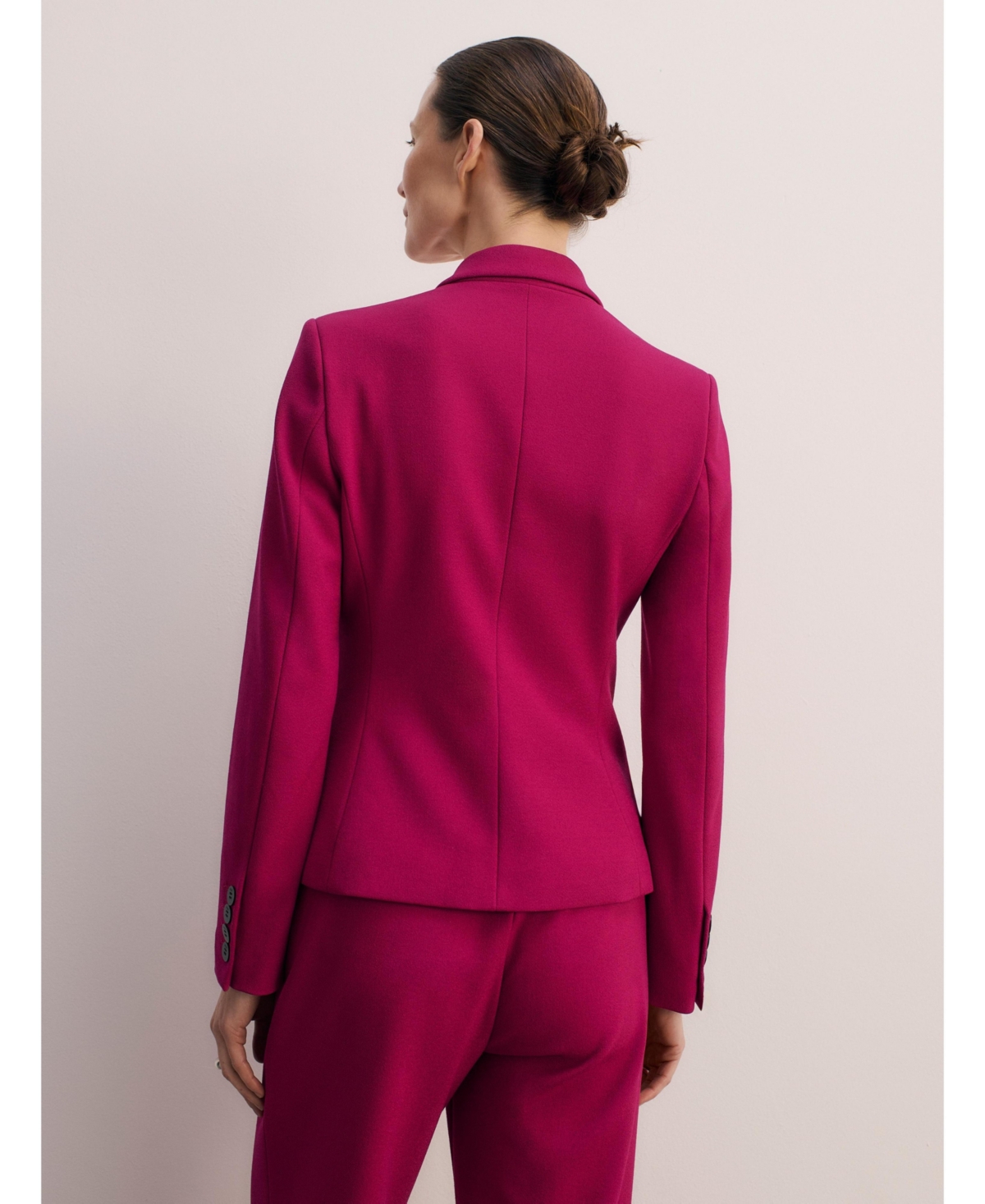 The Fold Women's Merida Sculpt Stretch Crepe Blazer