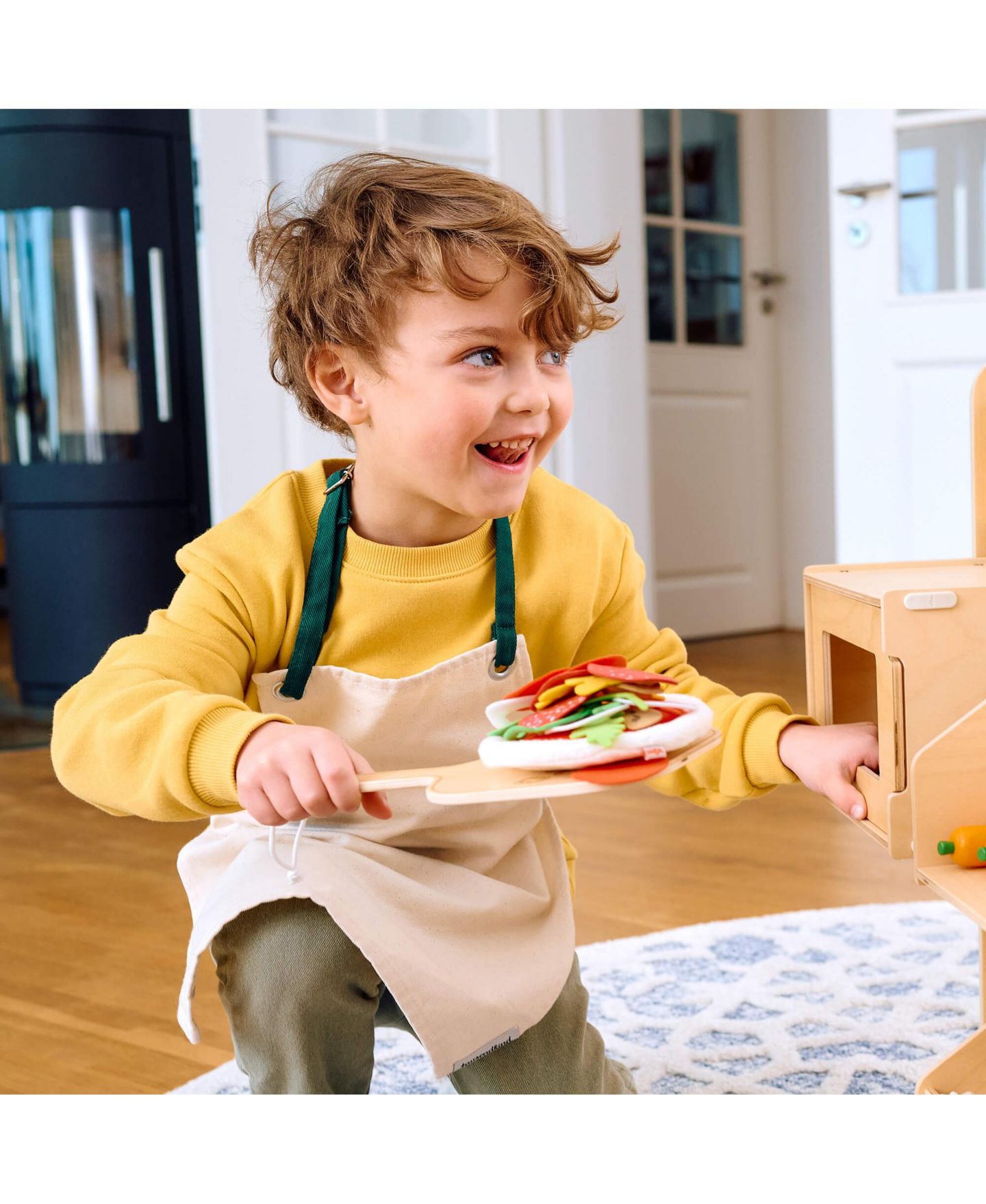Детские игрушки Haba Creative Play Wooden Pizza Peel 27-Piece Play Food Set, Ages 3+, цвет: Красный — фото 6
