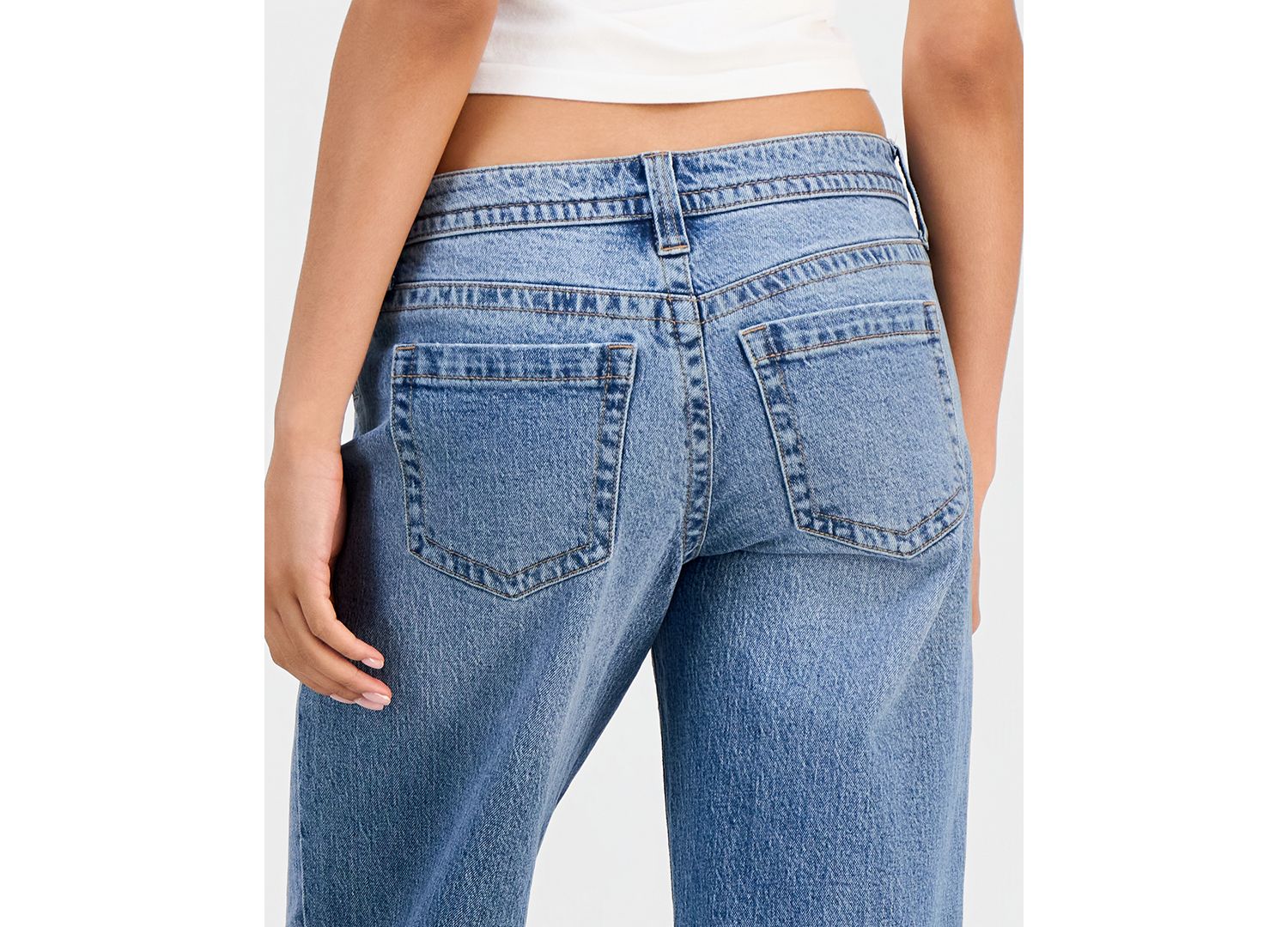 Juniors' Low-Rise V-Waist Inner Beauty Baggy Straight Jeans