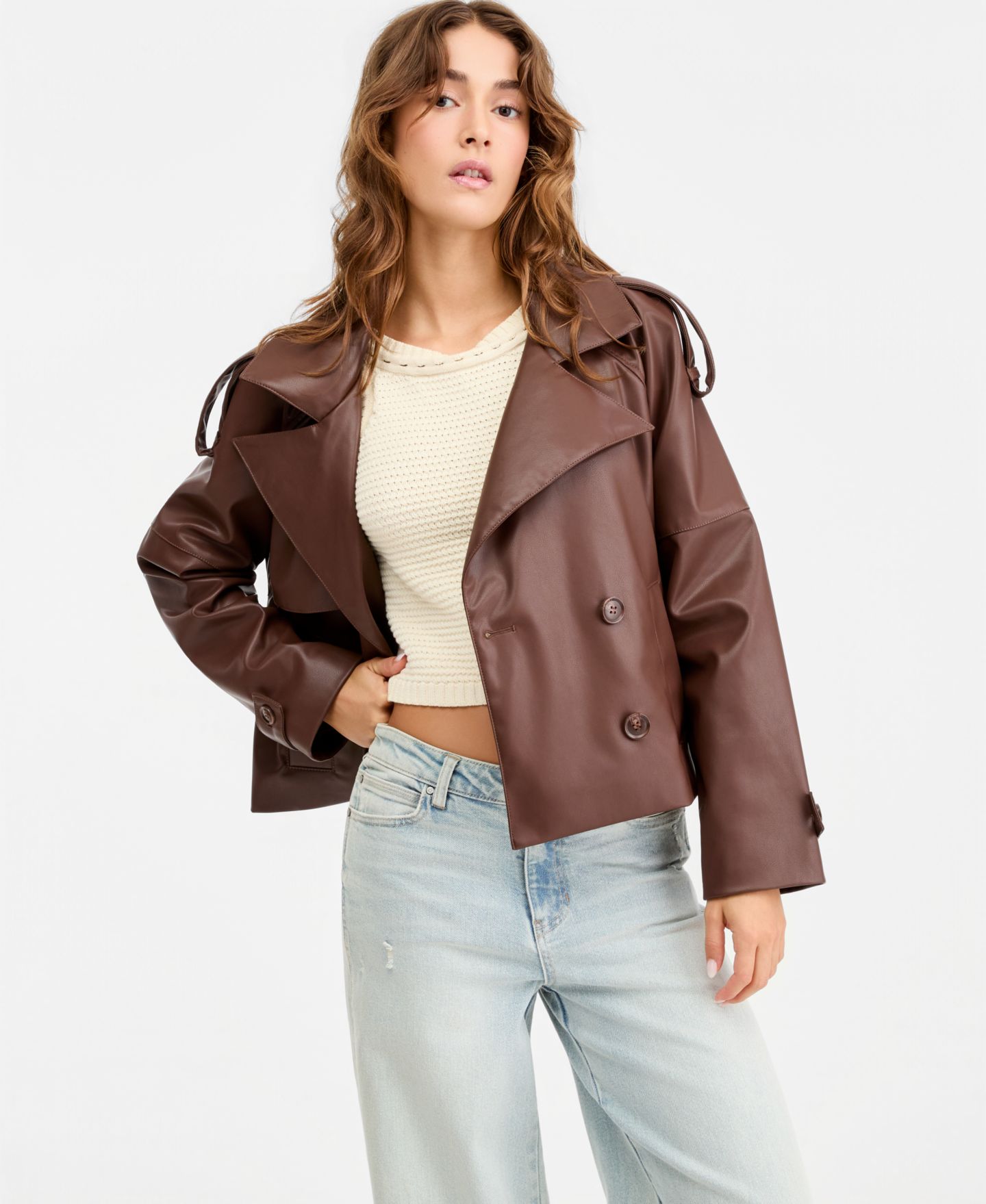 Женское пальто Maralyn & Me Juniors' Cropped Double-Breasted Faux-Leather Trench, цвет: Коричневый — фото 2