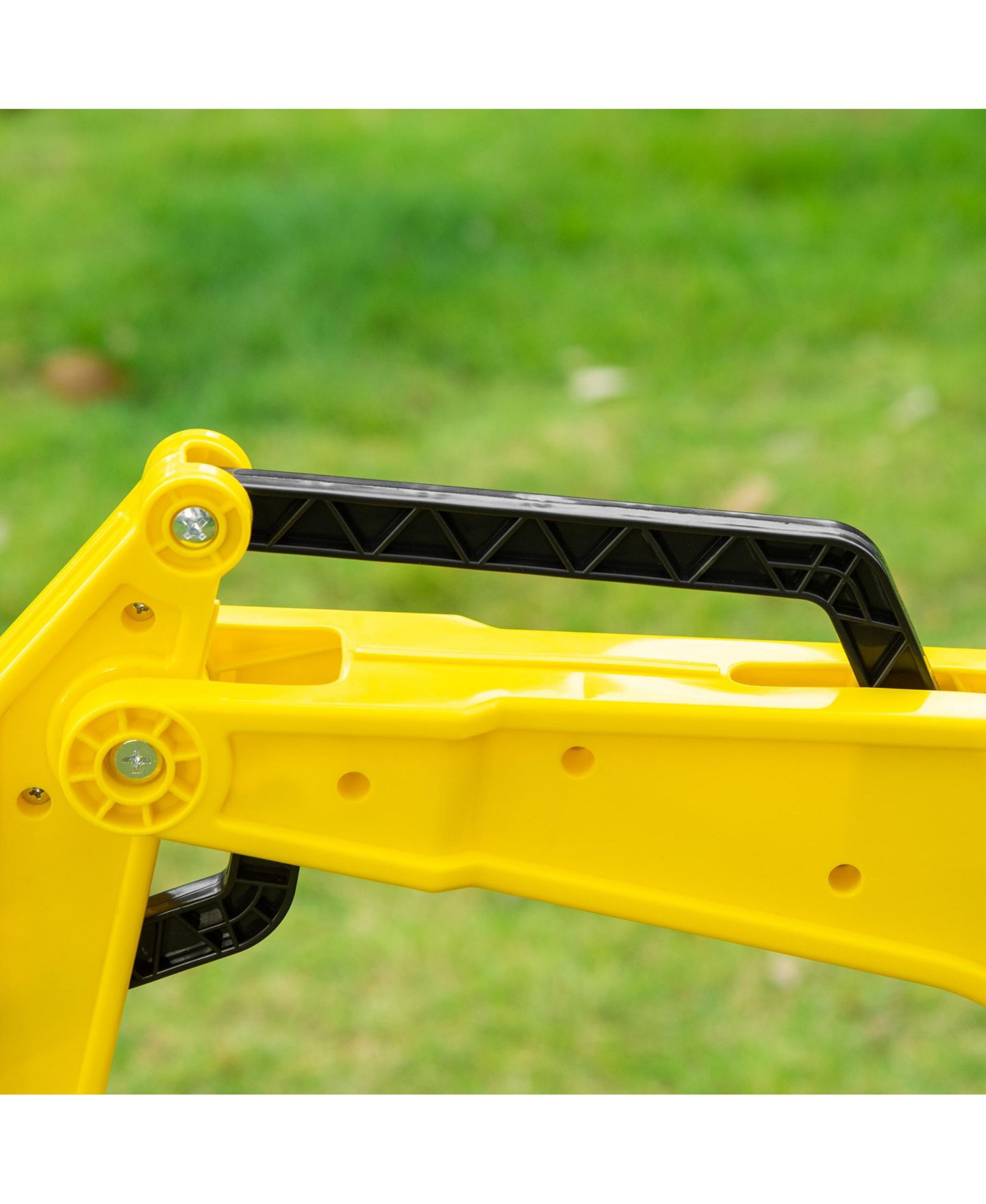 Детская игрушка Aosom Ride-On Construction with Controllable Digging Bucket, Ages 3+, цвет: Жёлтый — фото 6
