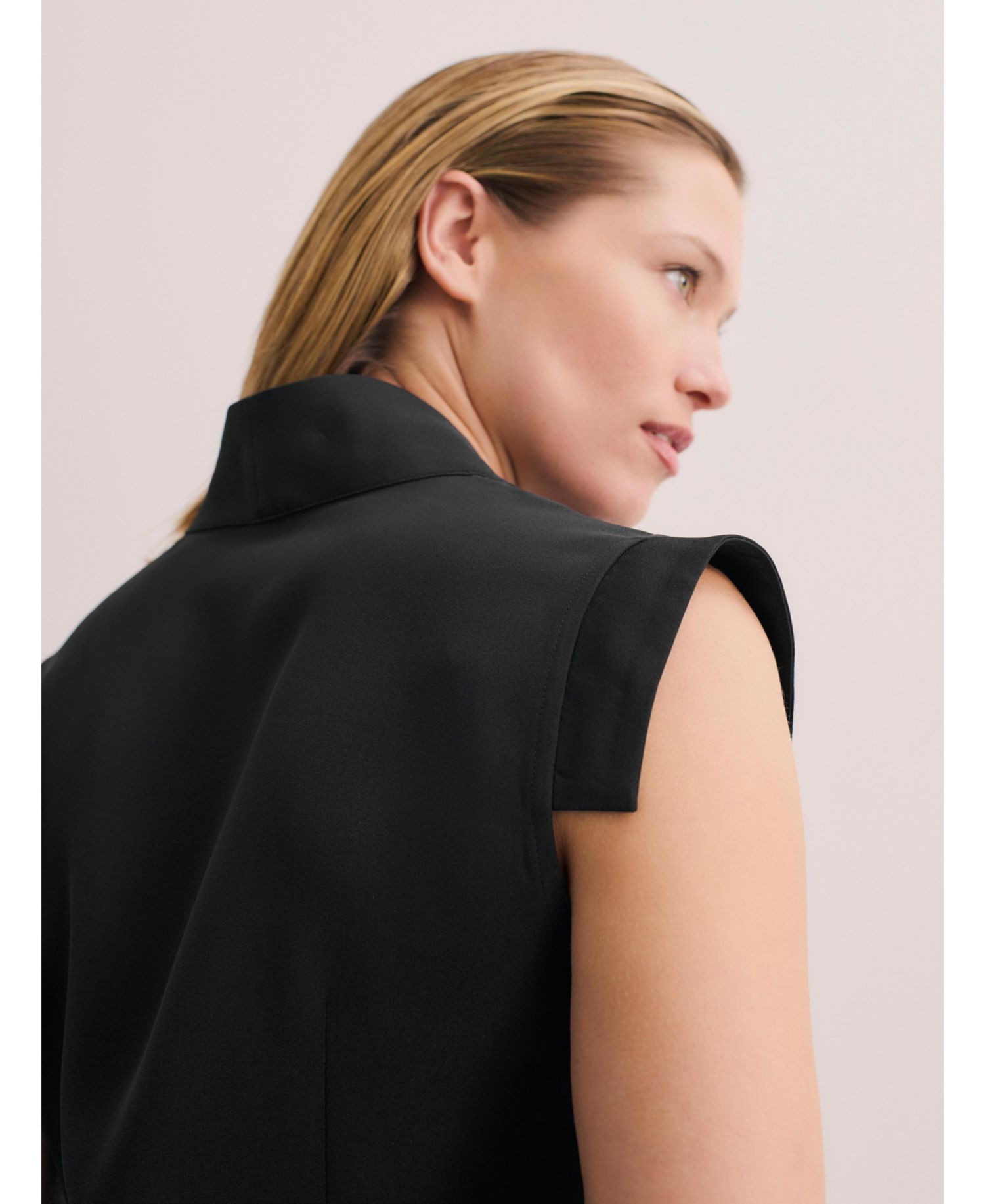 Women's Bowery Sleeveless Silk Blouse