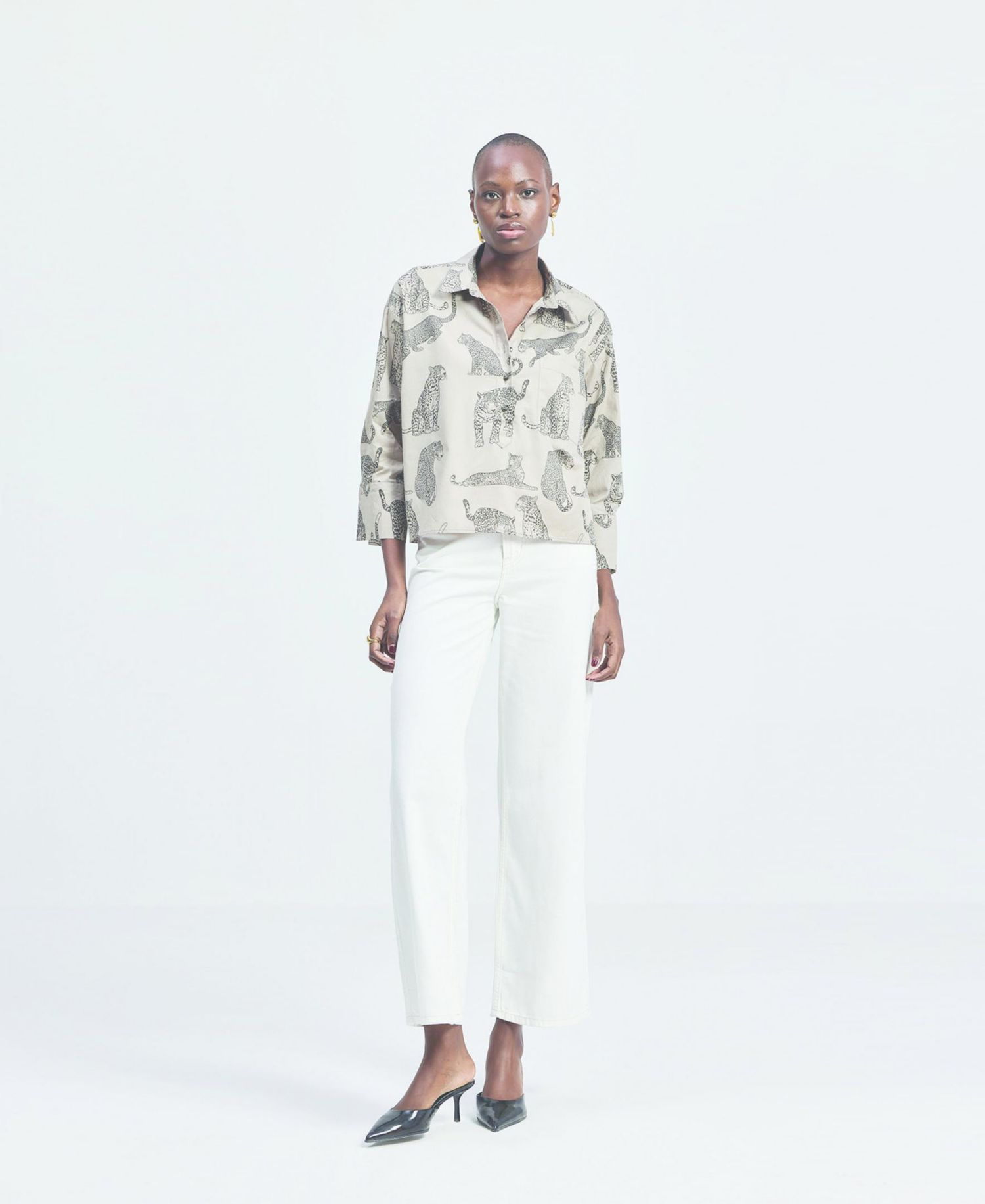 Women's Oversized Cropped Button-down Shirt In Animal Print