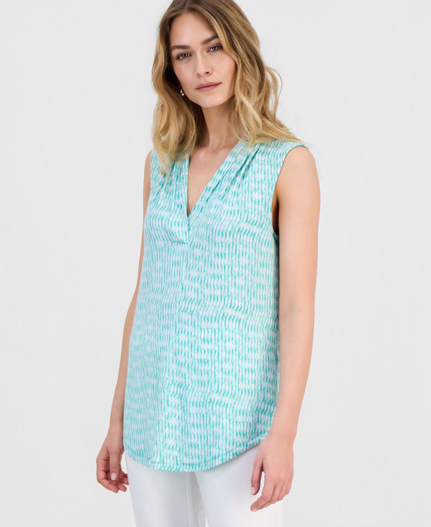 Women's Printed Sleeveless V-Neck Knit Top