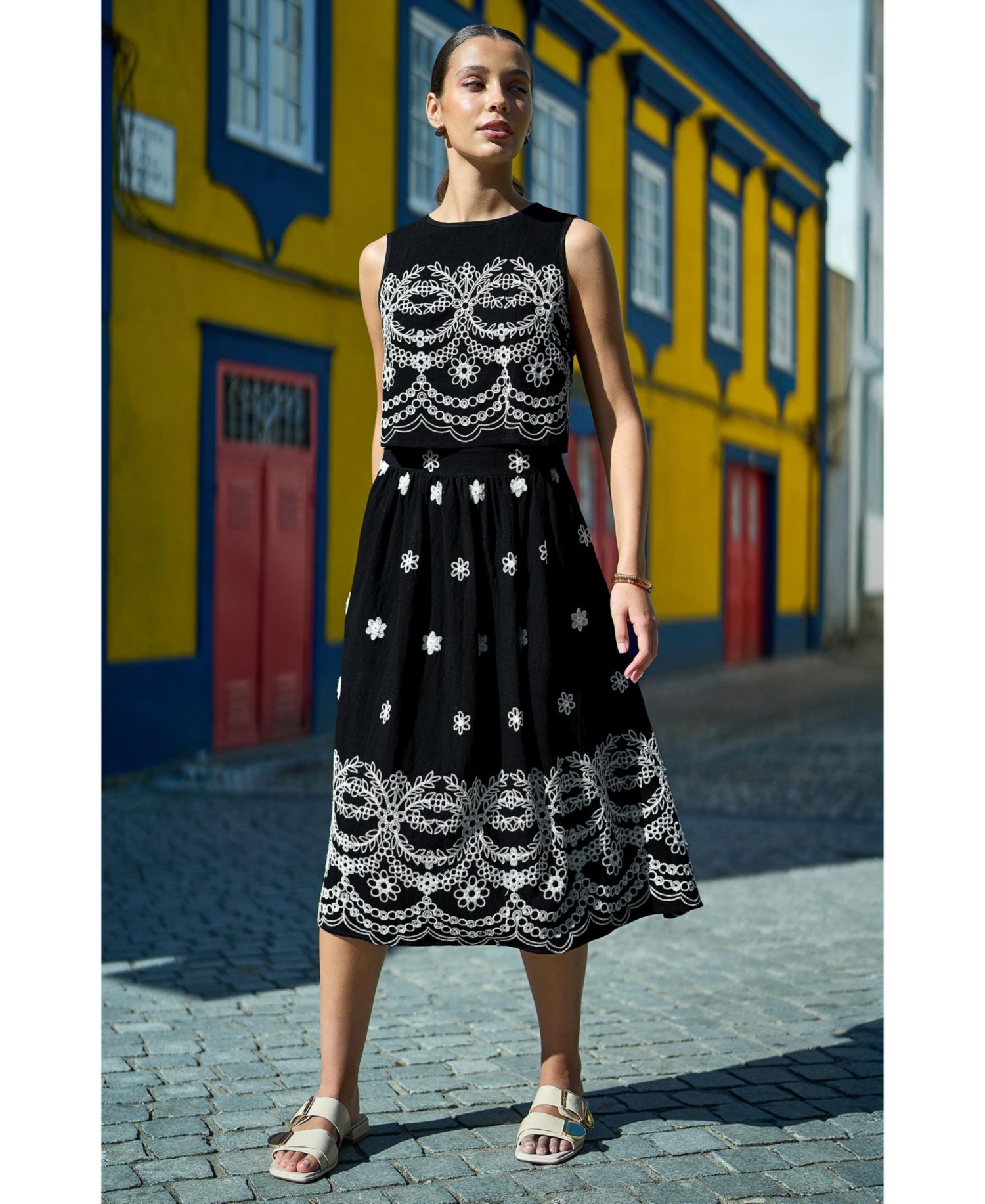 Women's Embroidered Midi Skirt