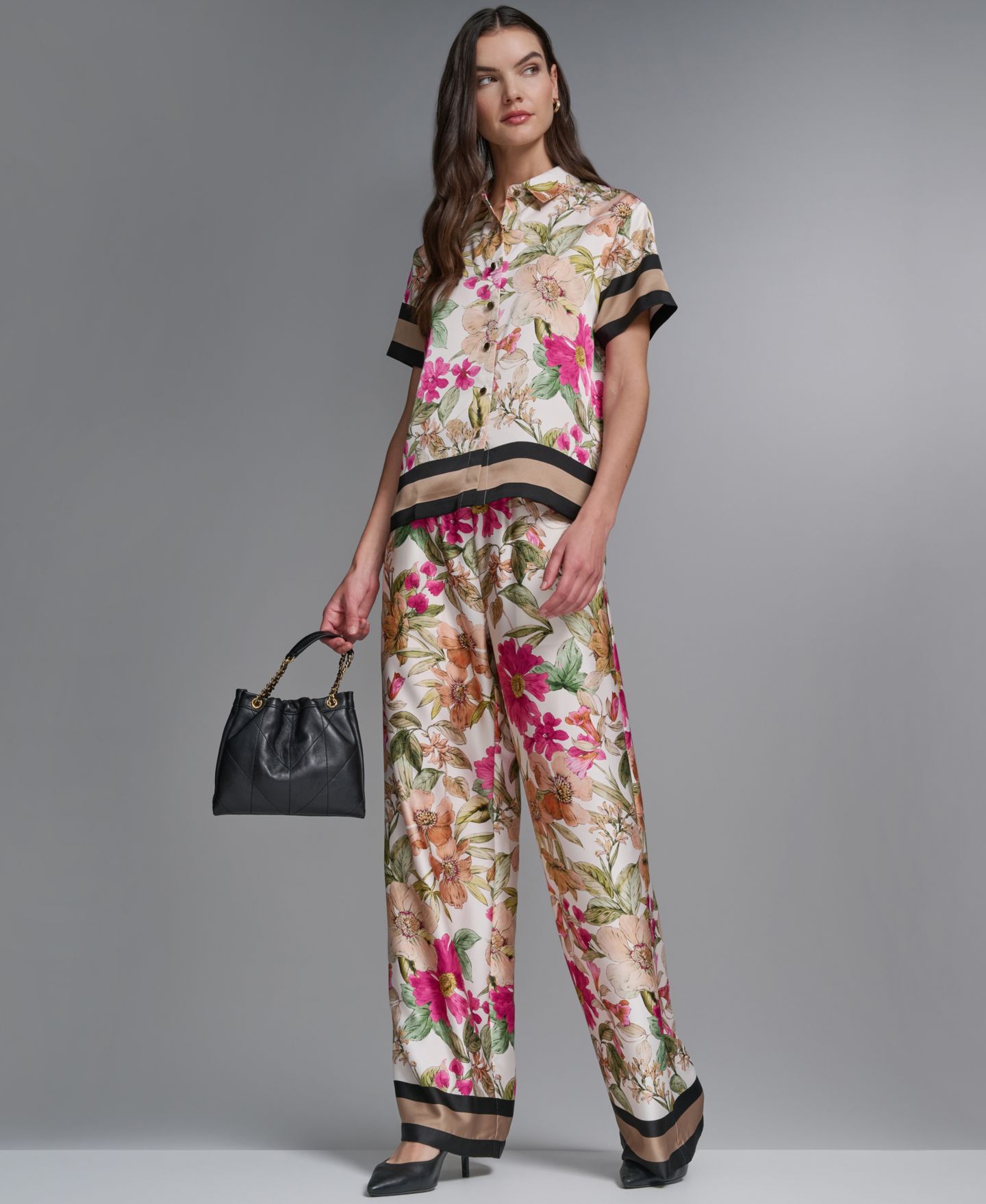 Женская рубашка KARL LAGERFELD PARIS Short-Sleeve Printed Camp, цвет: Бисквитный / Пудровый комбинированный — фото 4