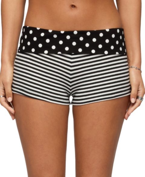 Женские шорты Edikted Presley Stripe and Polka Dot Foldover, цвет: Чёрный белый