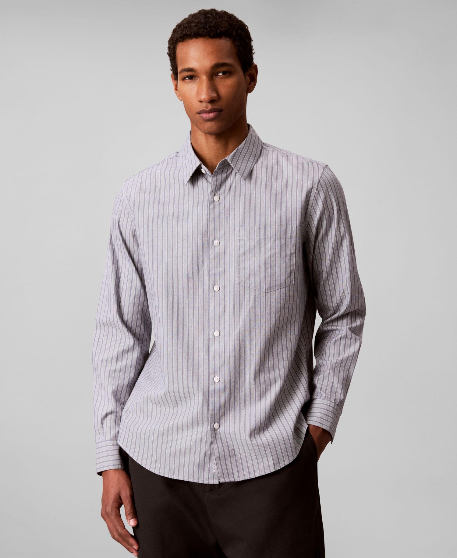 Men's Versatile Staple Button-Down Shirt