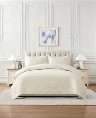 Pinsonic Floral Embossed 3-Piece Quilt Set, Full/Queen