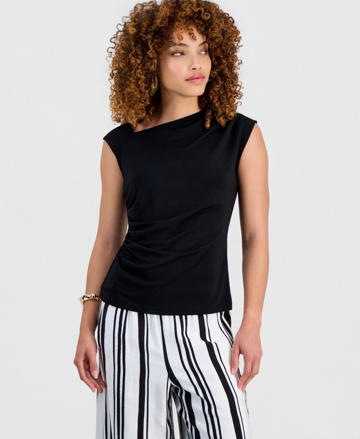 Женские I.N.C. International Concepts Petite Sleeveless Cowlneck Top — фото 1