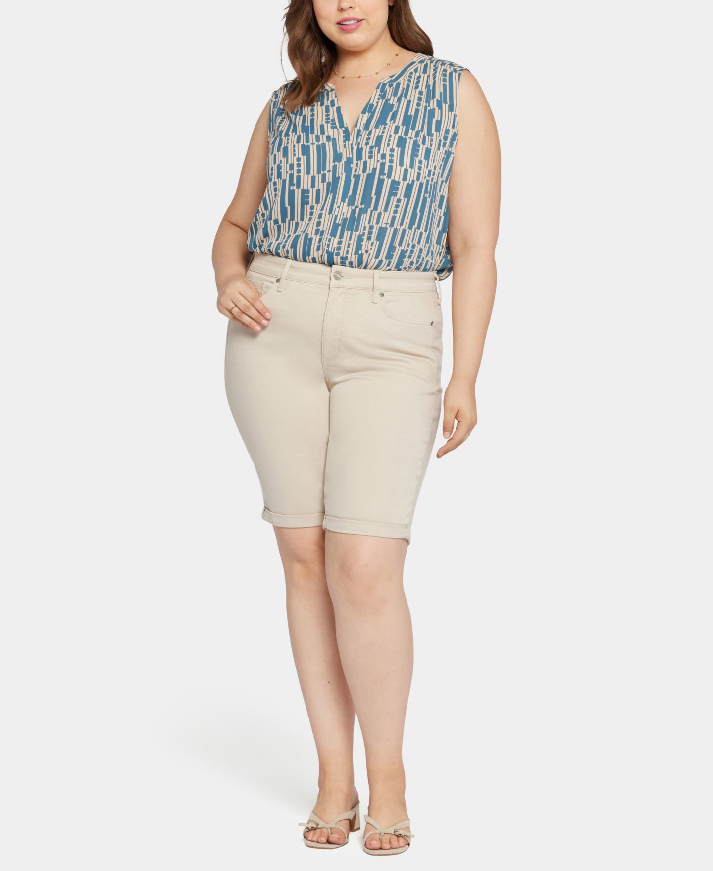 Женские шорты NYDJ Plus Size Briella Roll Cuff Short with Lift Tuck Technology, цвет: Feather — фото 2