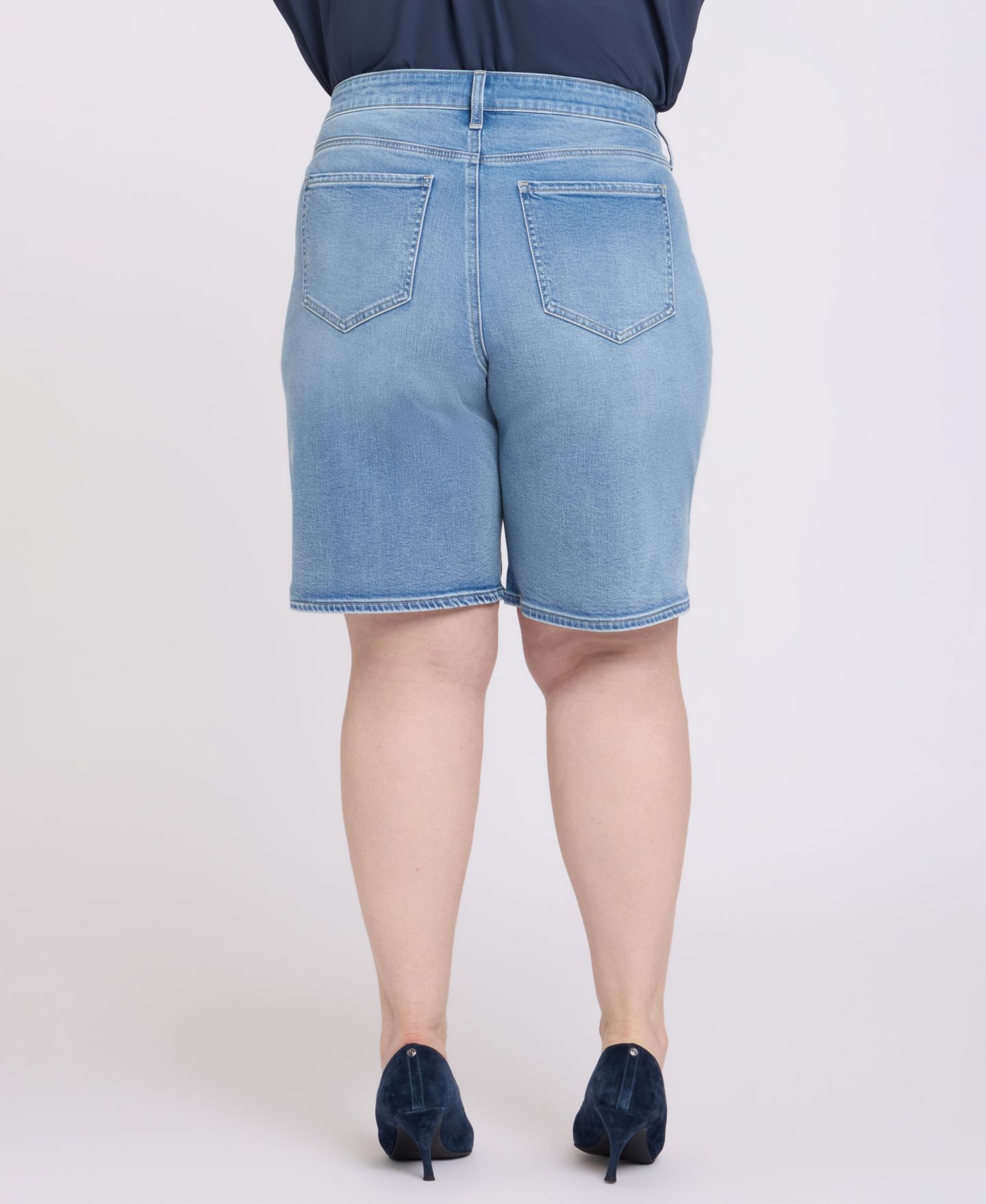Женские шорты NYDJ Plus Size Lilly Mid-Rise Shorts with Lift Tuck Technology, цвет: Синий — фото 5