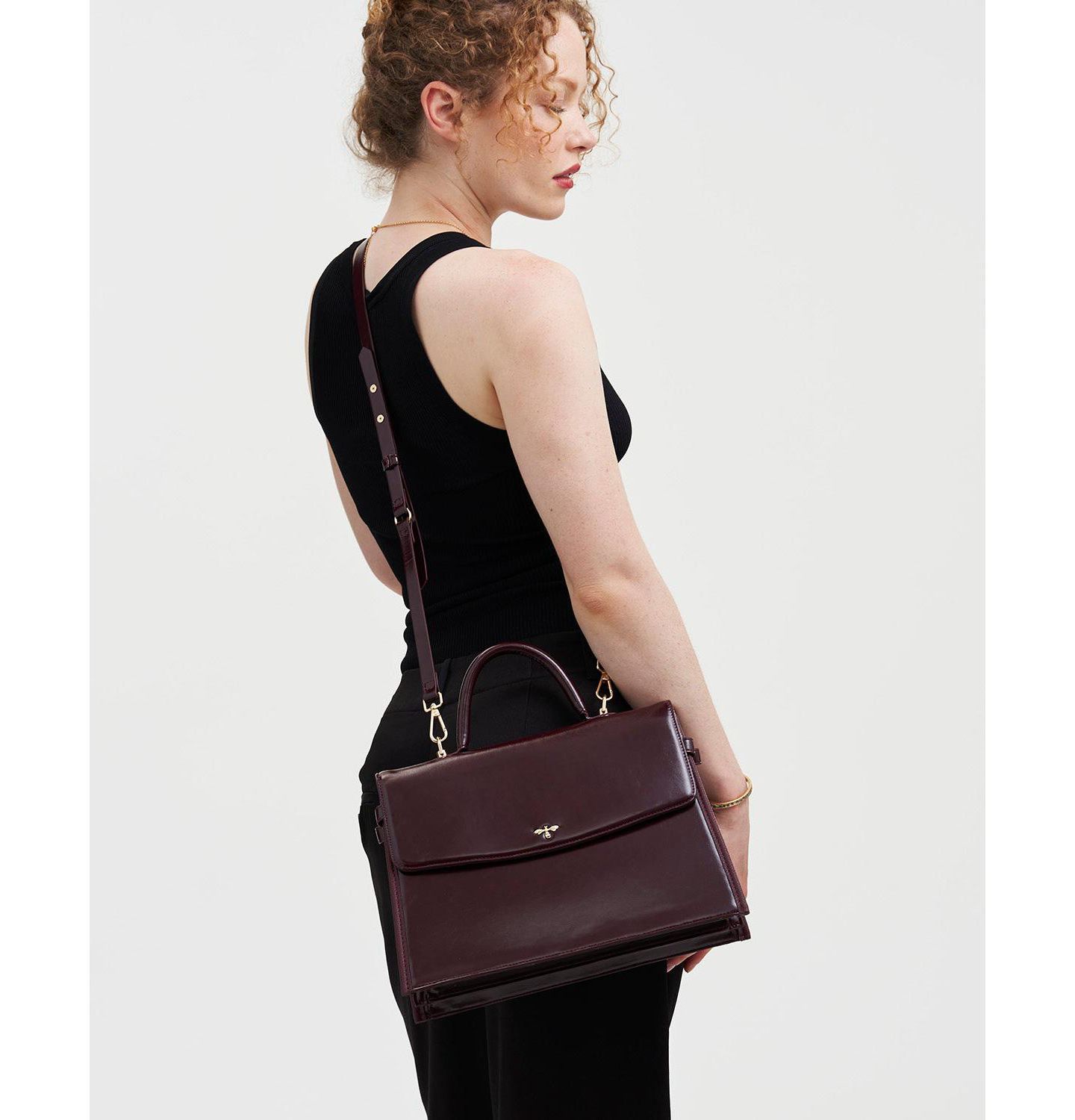 Женская сумка Fable England Ruby Cherry Structured Medium Tote, цвет: Вишнёвый — фото 2