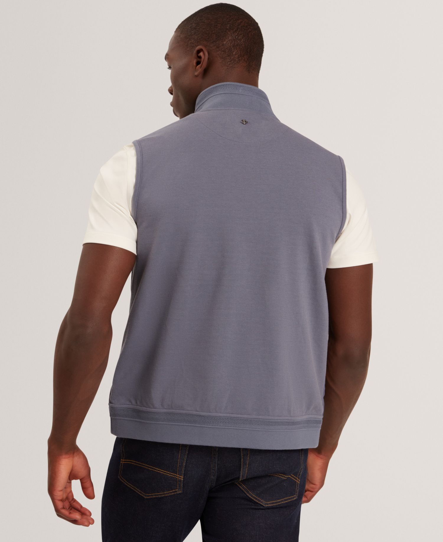 Men's Regular-Fit Quilted Sleeveless Vest
