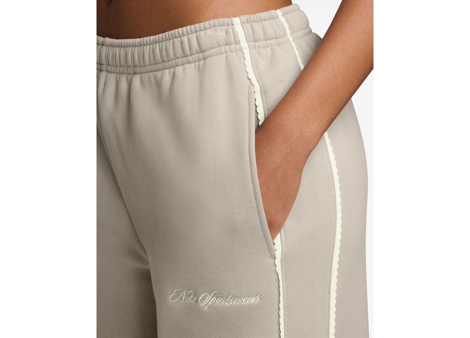 Women's Studio Fleece Mid-Rise Wide-Leg Scallop Pants