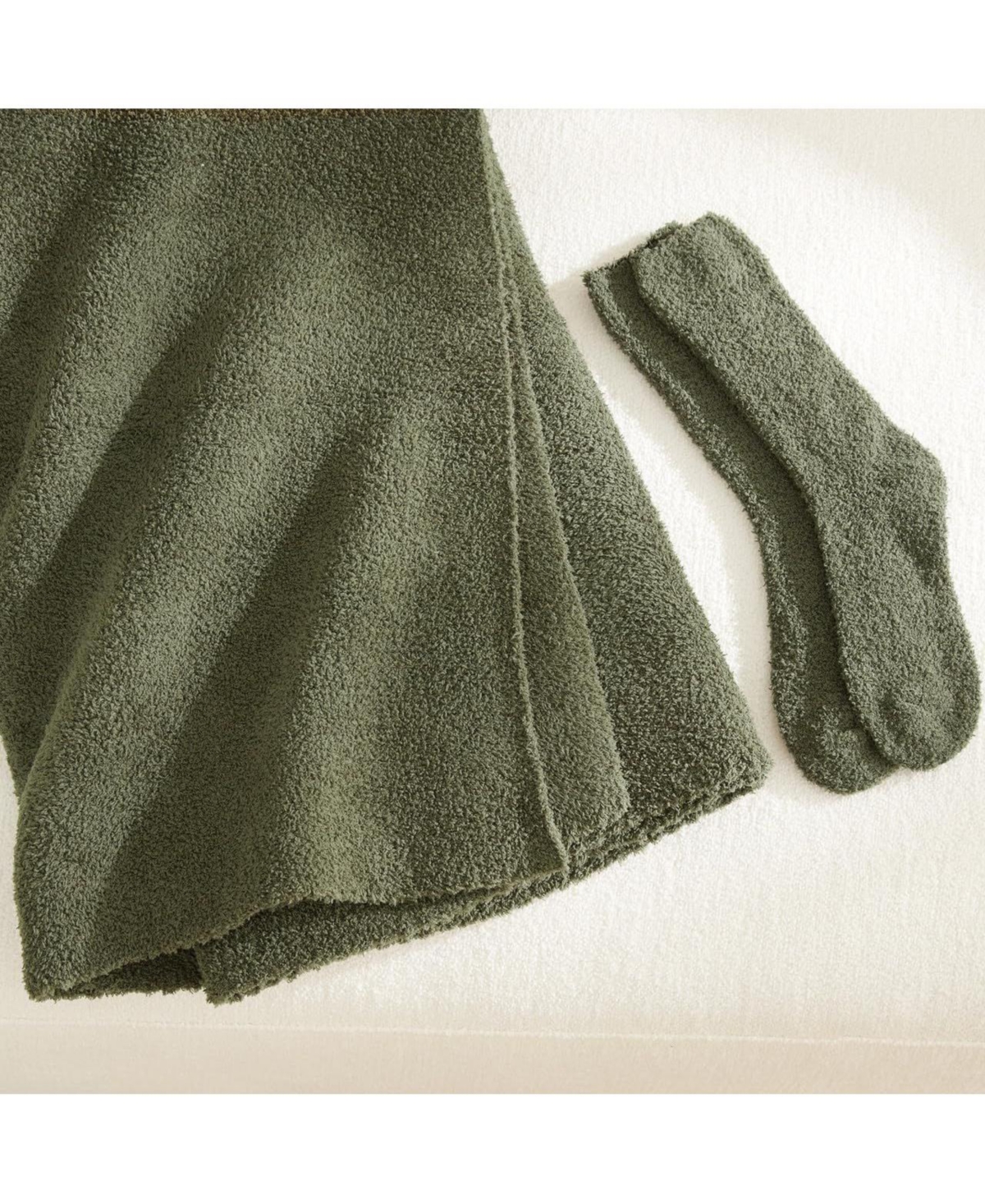 Cozy Potato - Coma Inducer Blanket with Socks - Winter Moss