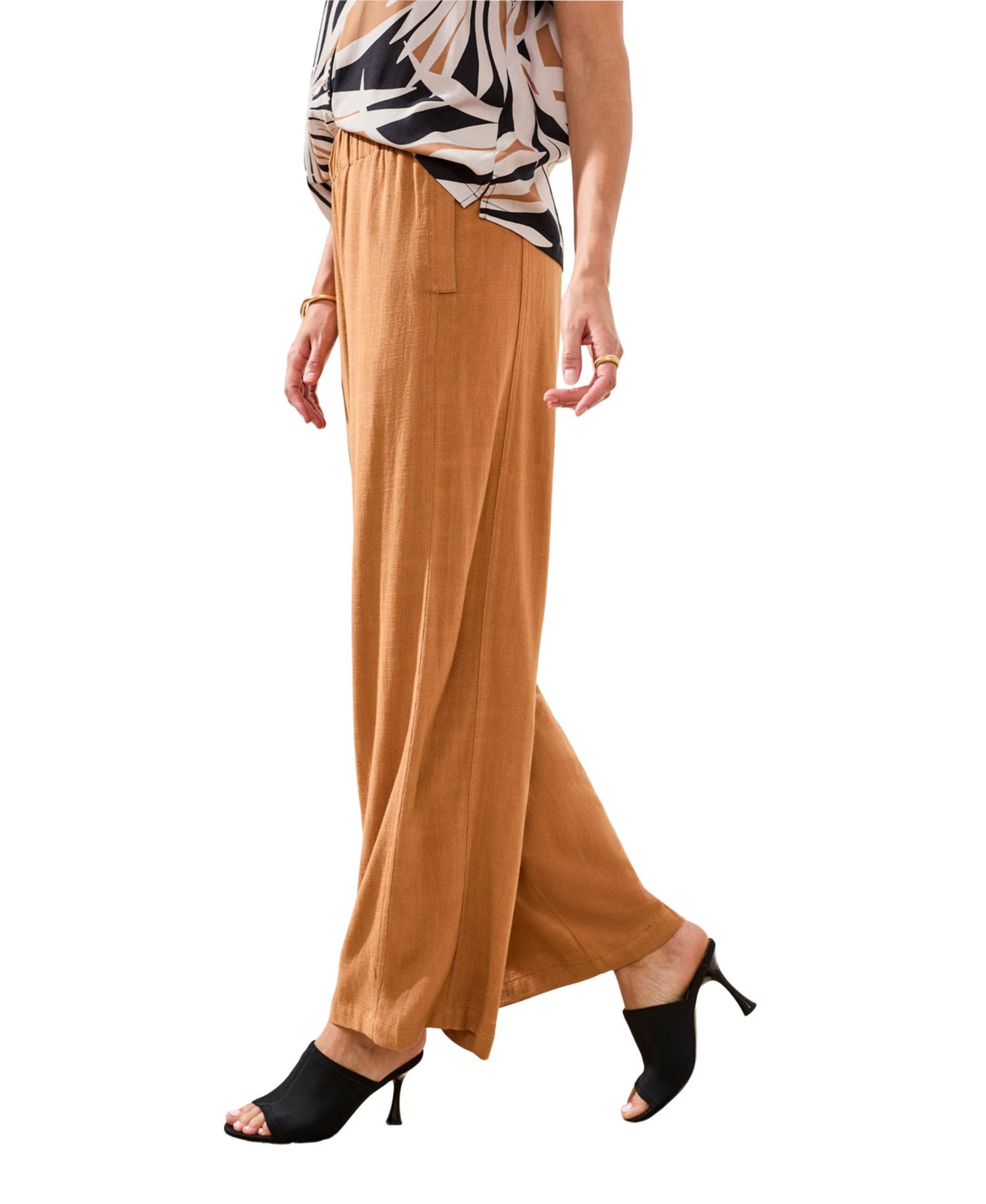 Women's Embroidered Challis Pull-On Capri Pants