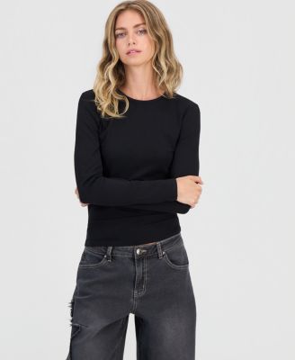 Juniors' Fitted Long-Sleeve Crewneck T-Shirt