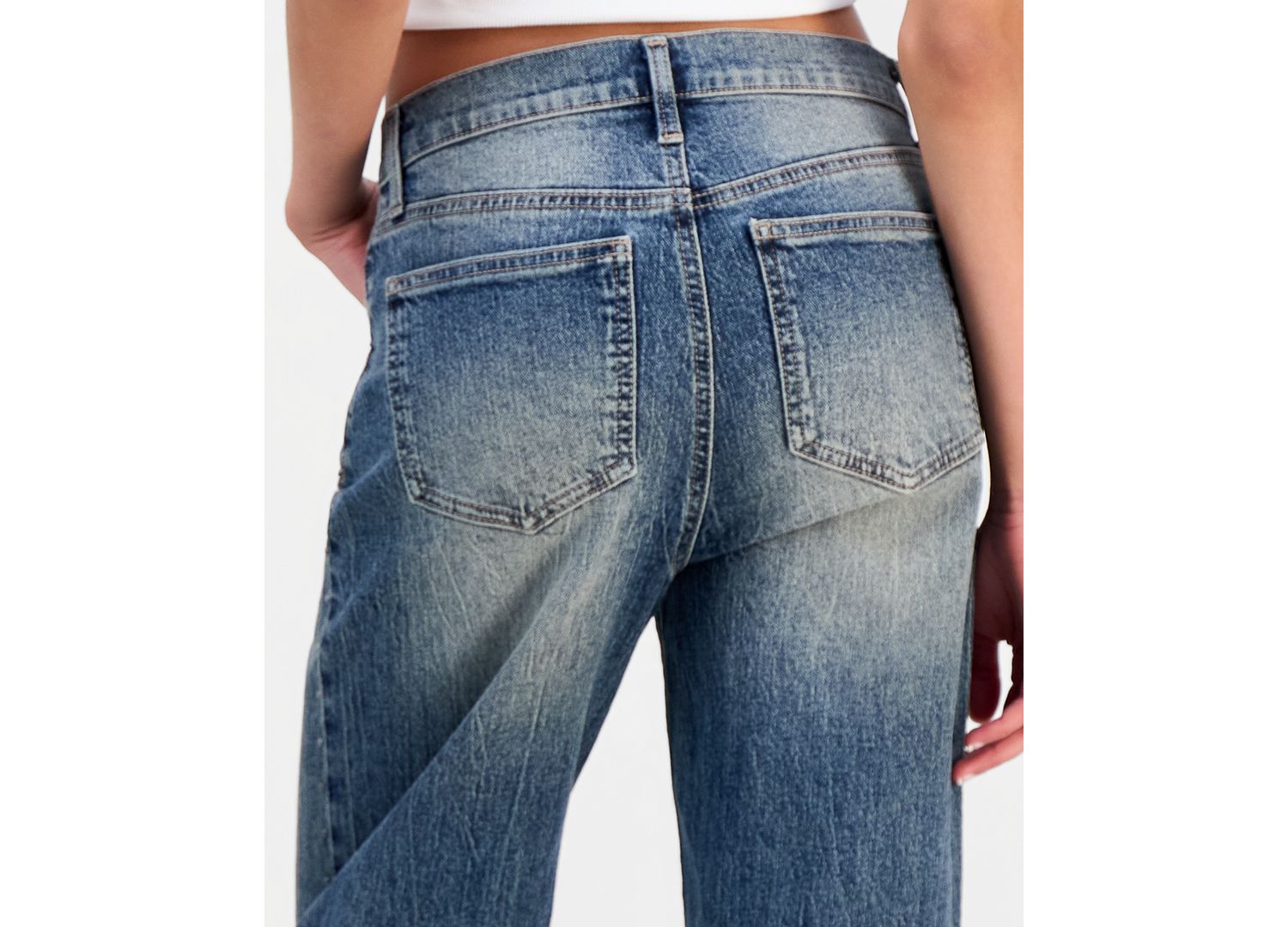 Juniors' Ultra High-Rise Studded Straight-Leg Jeans