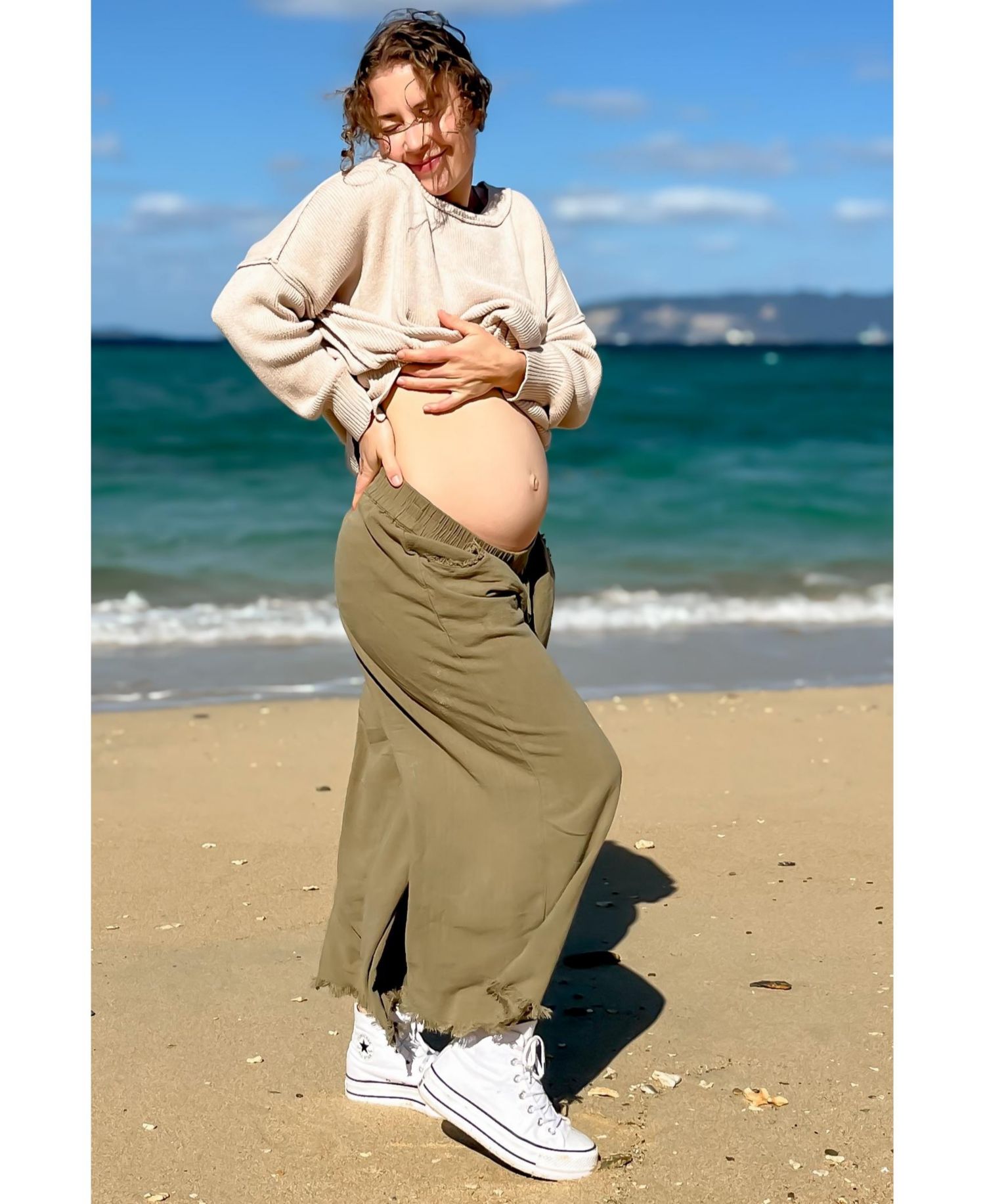 Women's Olive Linen Frayed Hem Crop Pants