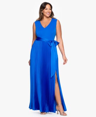 Plus Sleeveless V-Neck Gown