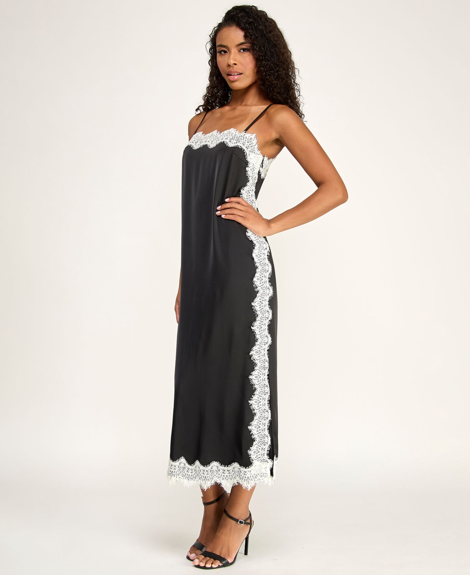 Juniors' Sleeveless Straight Neck Slip Dress