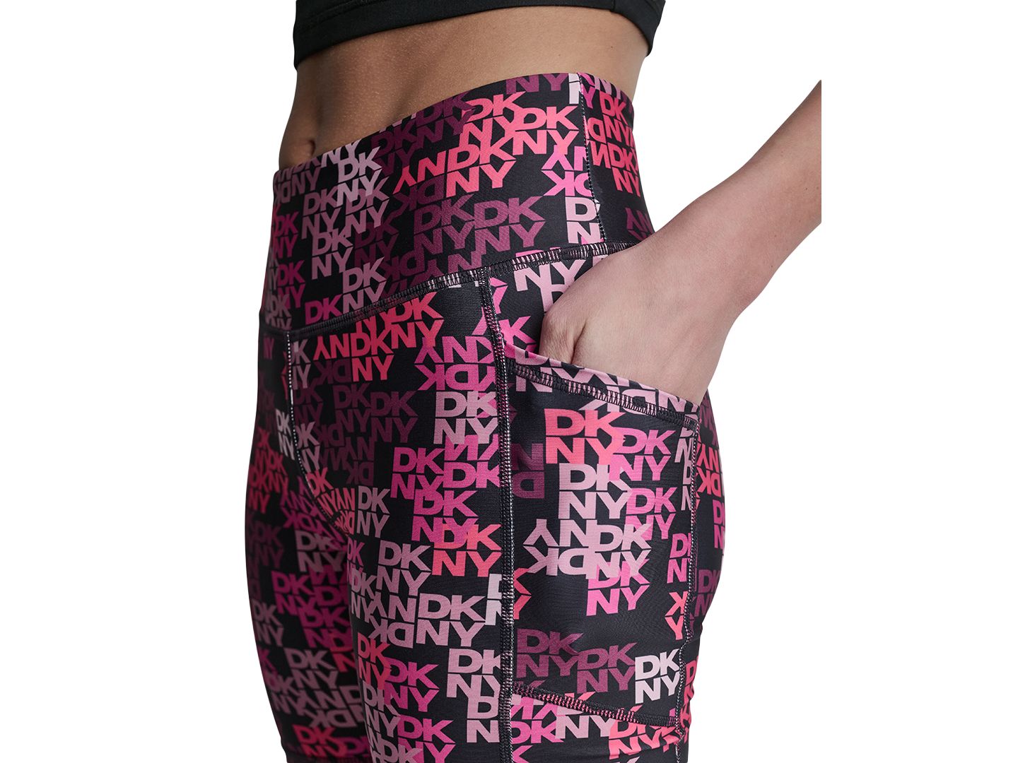Женские шорты DKNY Sport Printed High-Rise Bike Shorts, цвет: Dk Logo Scatter Punc — фото 2