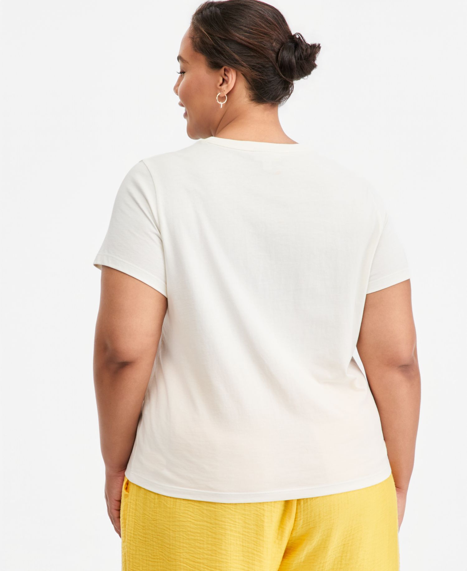 Plus Bajo El Sol Graphic T-Shirt