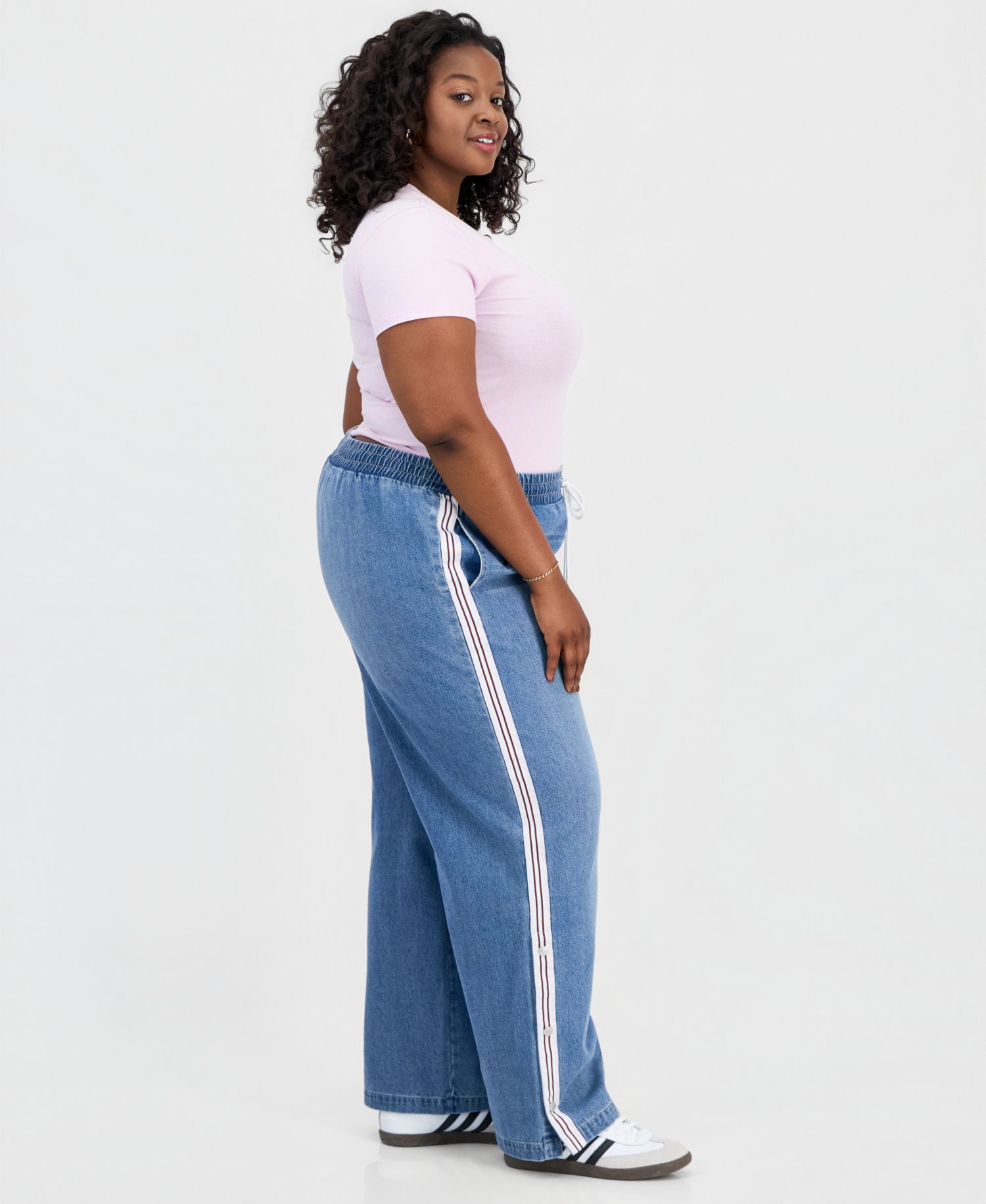 Trendy Plus Size Break Away Pull-On Wide-Leg Jeans