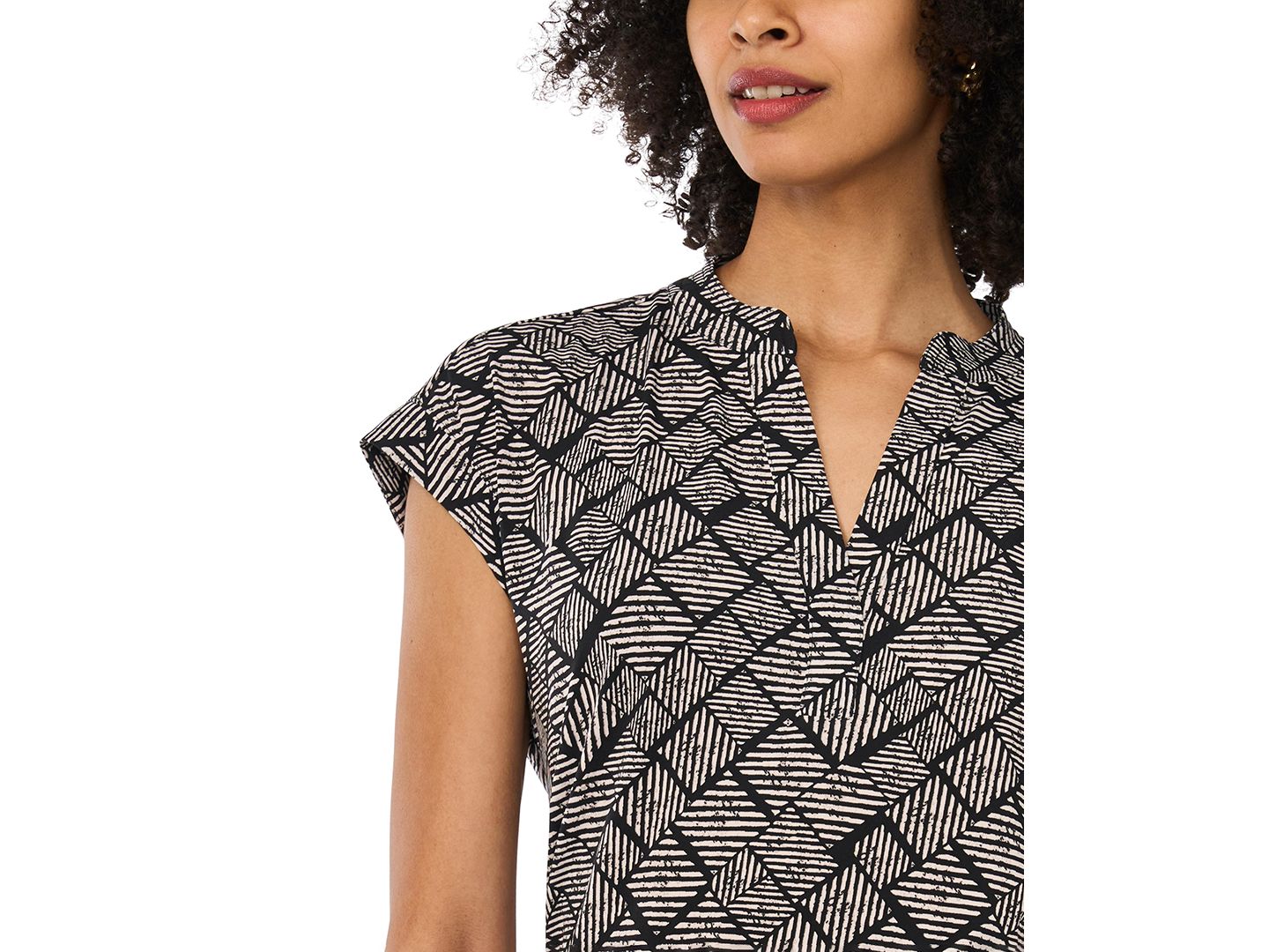 Женский топ Vince Camuto Printed Short-Sleeve Top, цвет: Насыщенный чёрный — фото 3