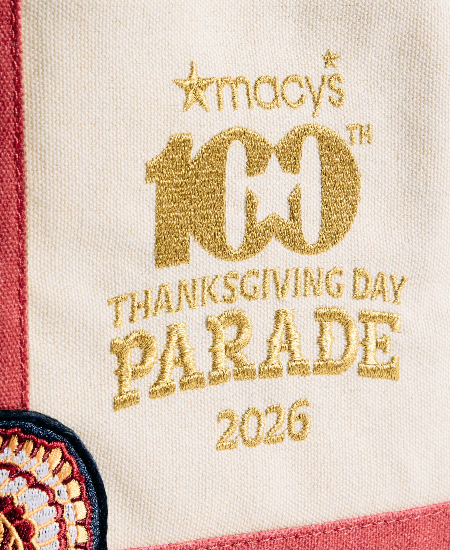 Женская сумка Macy's 100th Thanksgiving Day Parade Mini Balloon Character Patch Canvas — фото 7