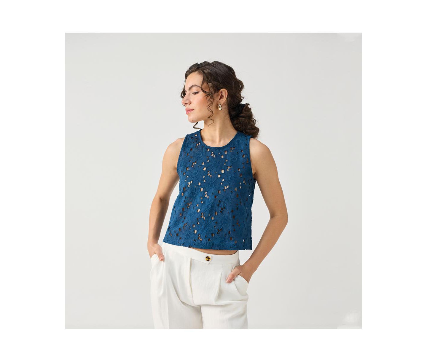 Женский топ Reistor Embroidered Sleeveless Button-Back, цвет: Синий — фото 9