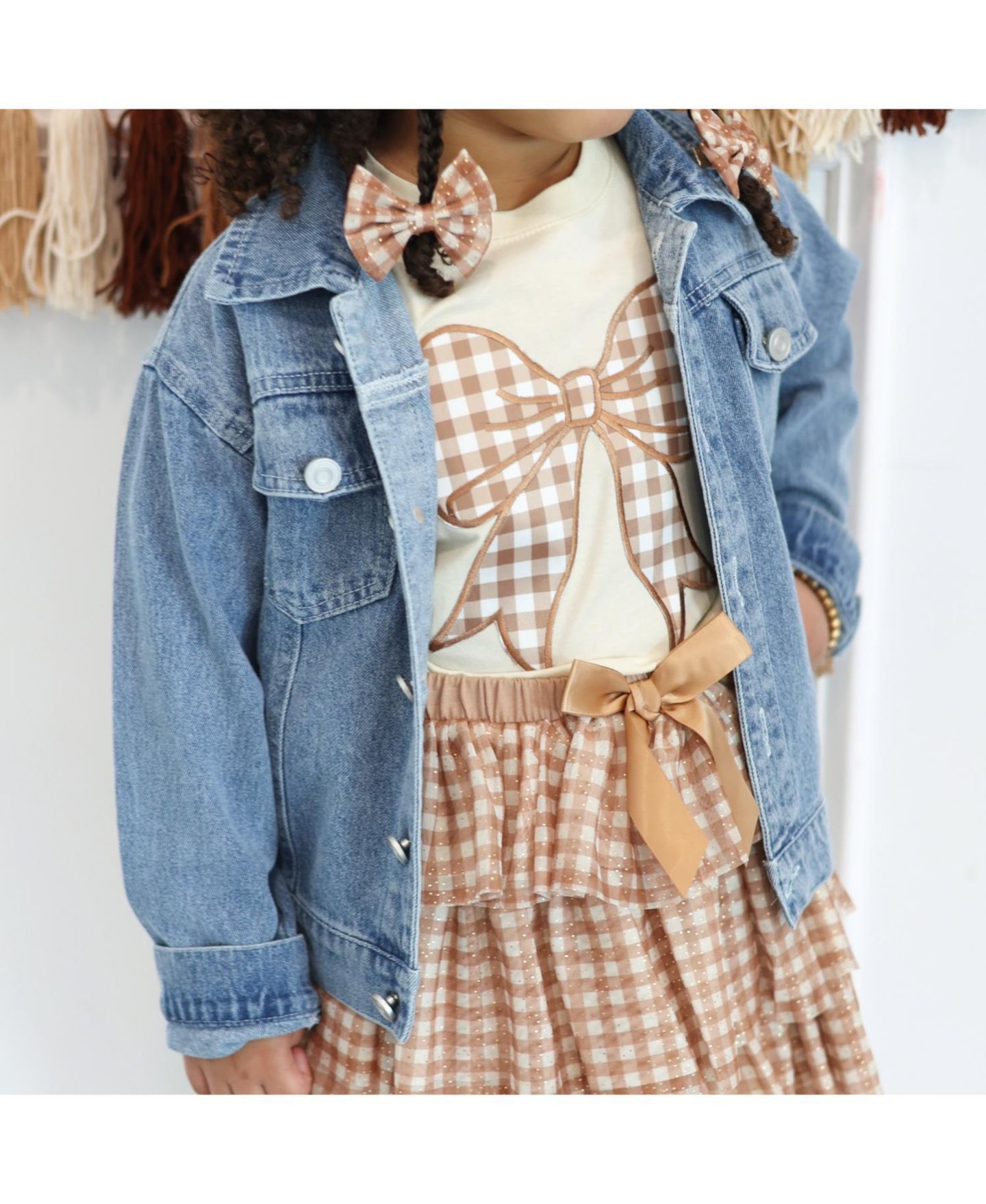 Куртка Sweet Wink Gingham Bow Patch Denim для девочек-малышей, цвет: Джинсовый — фото 3