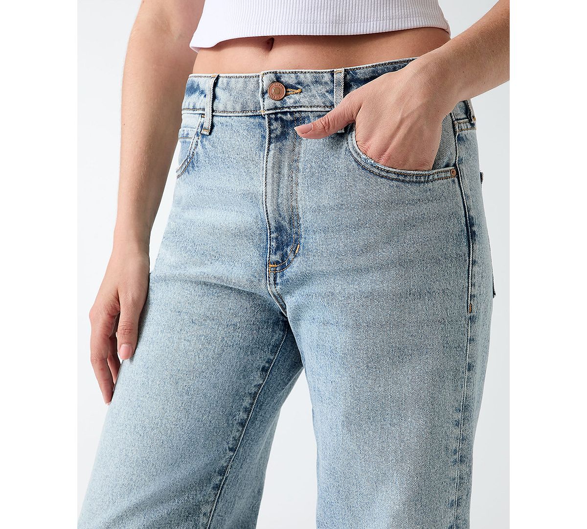 GUESS Women's Rey Wide-Leg Jeans view 3 — MAYCSS fashion products