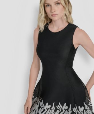 black and white print dress Graphic Elevate your wardrobe with What is the best Style:Day Size US | EU:12 | 44