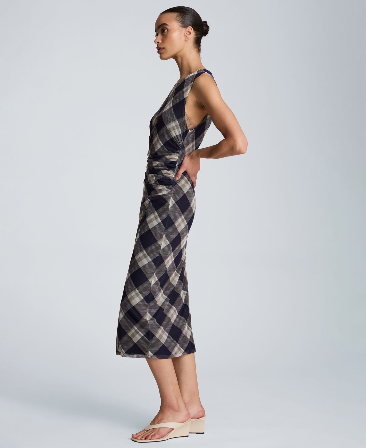 Women's Sleeveless Side Ruched Plaid Midi Dress